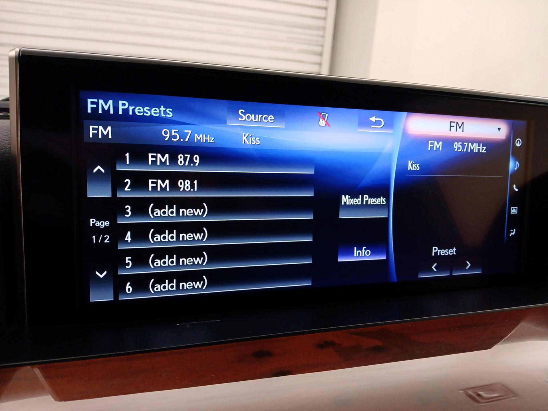 Thumbnail: 2021 Lexus LX - 15