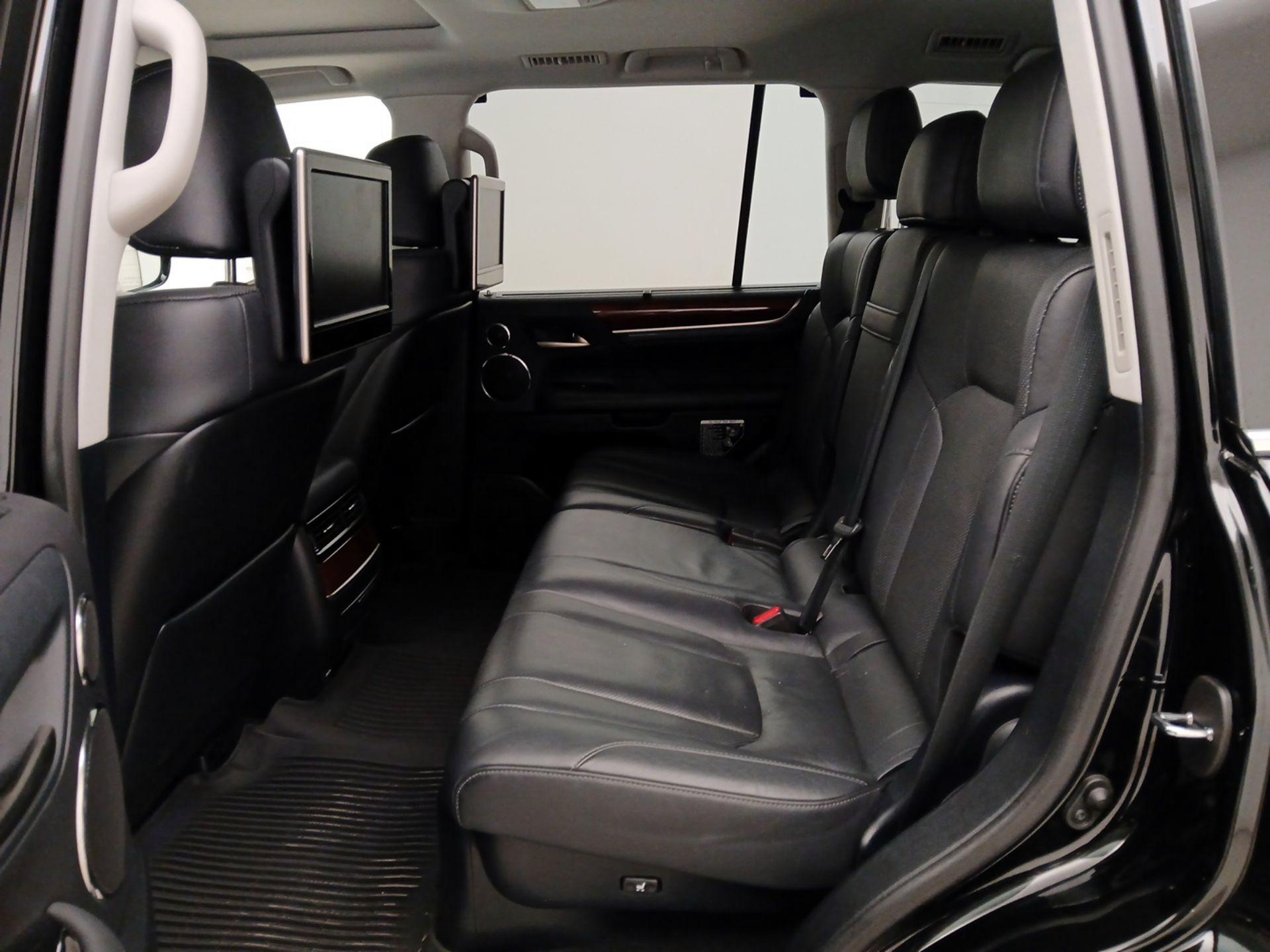 Thumbnail: 2021 Lexus LX - 19