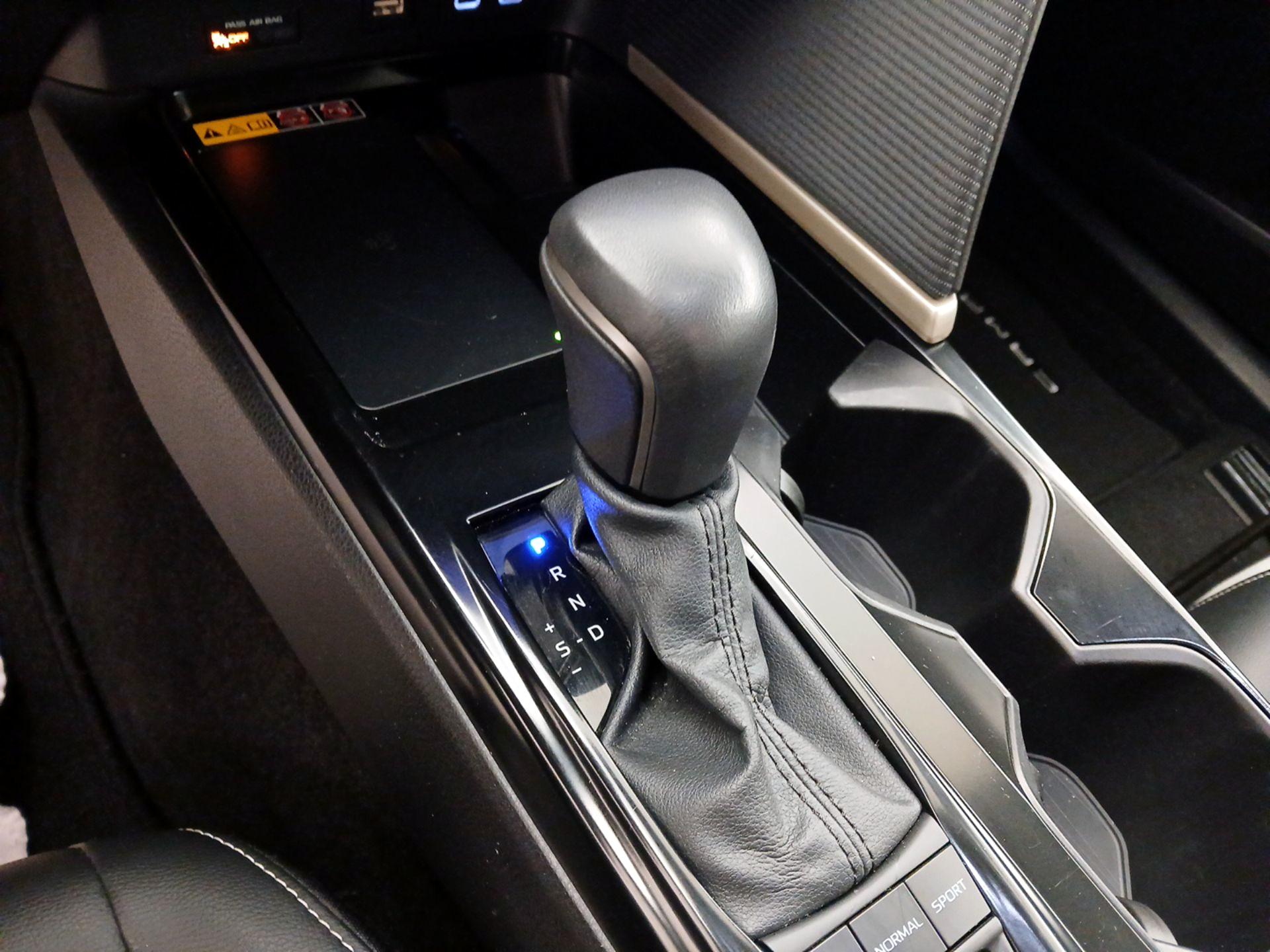 Thumbnail: 2025 Toyota Camry - 17