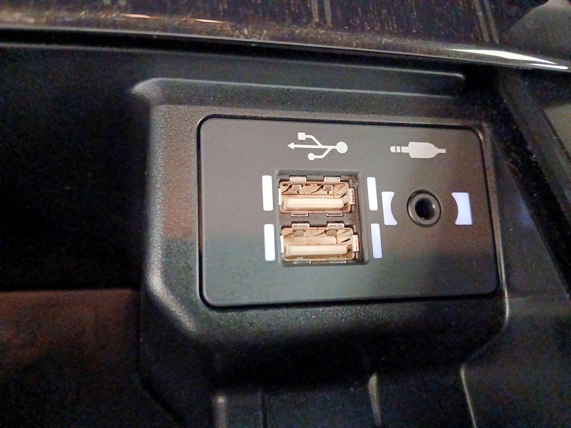 Thumbnail: 2022 Lexus GX - 18