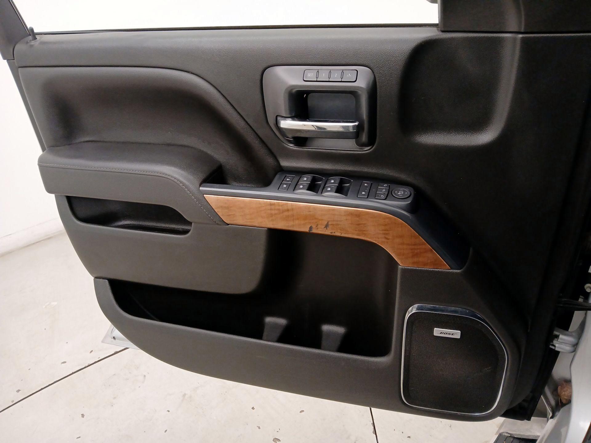 Thumbnail: 2017 Chevrolet Silverado 1500 - 12