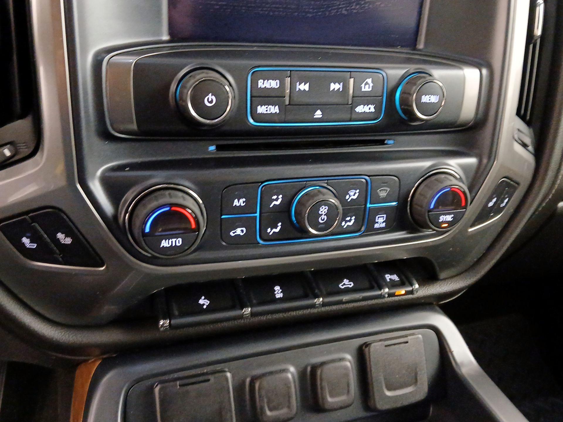 Thumbnail: 2017 Chevrolet Silverado 1500 - 17