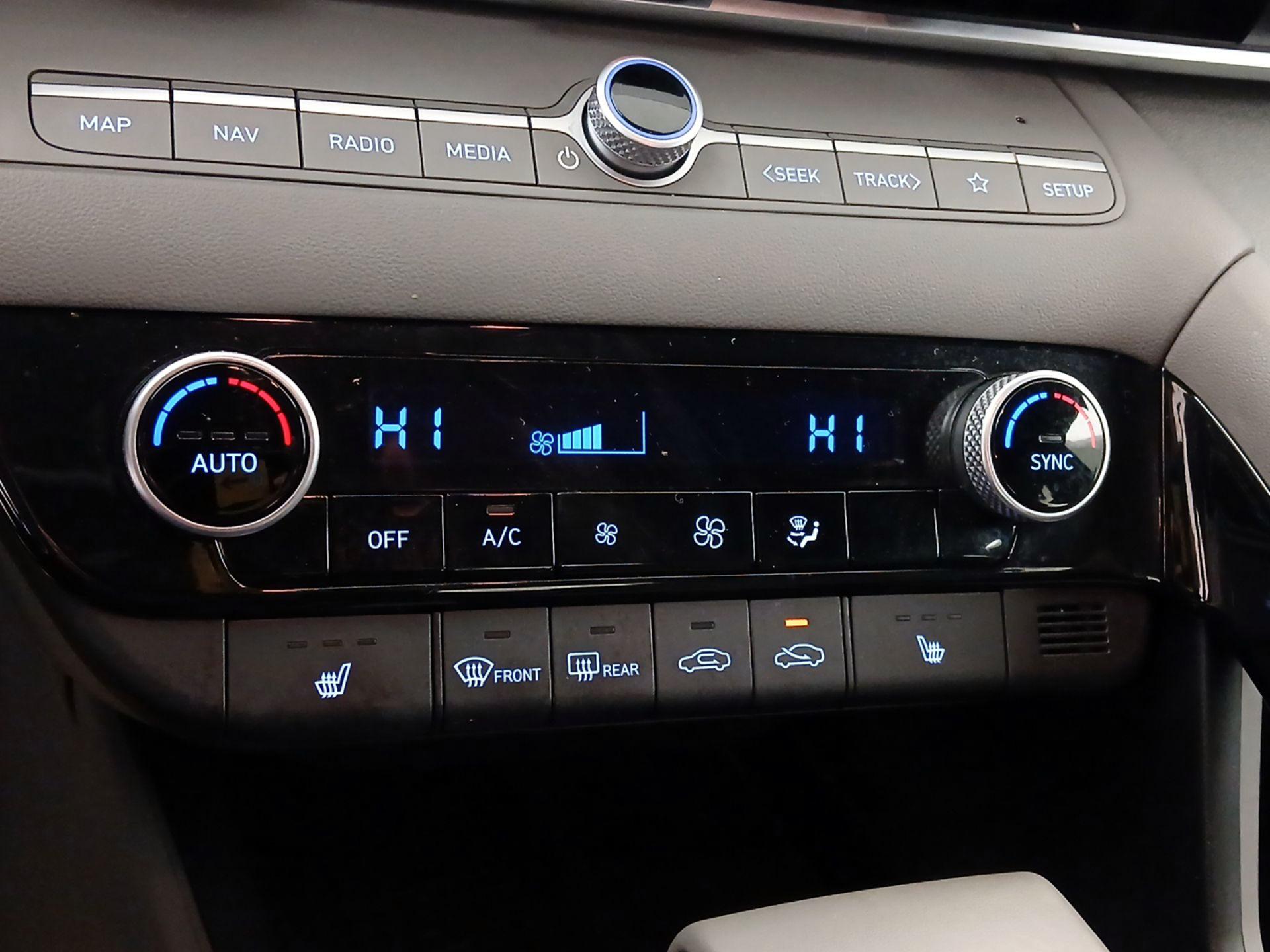 Thumbnail: 2023 Hyundai Elantra - 16