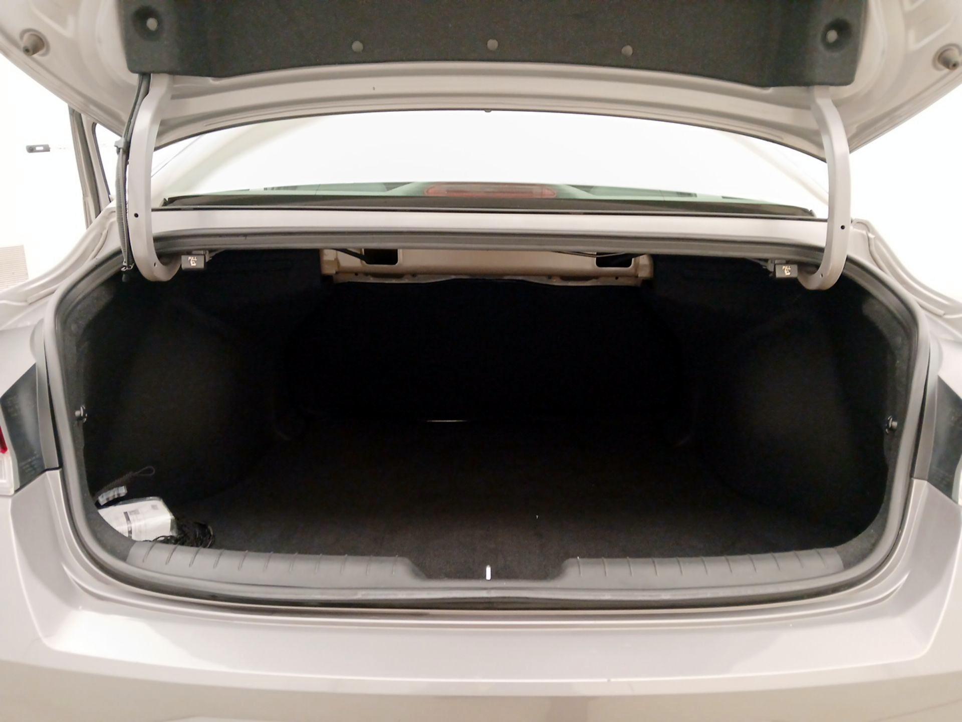 Thumbnail: 2023 Hyundai Elantra - 20