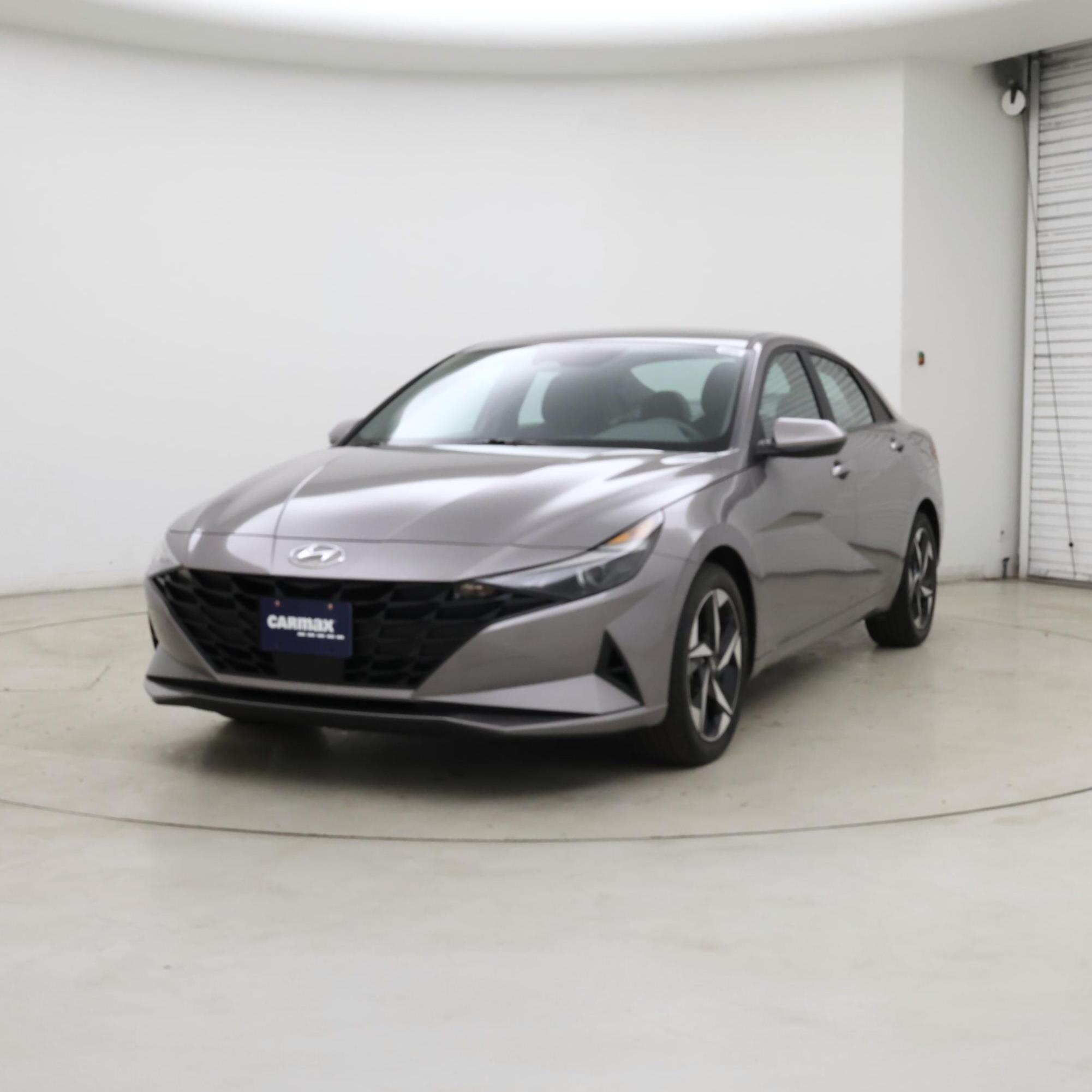 Thumbnail: 2023 Hyundai Elantra - 4