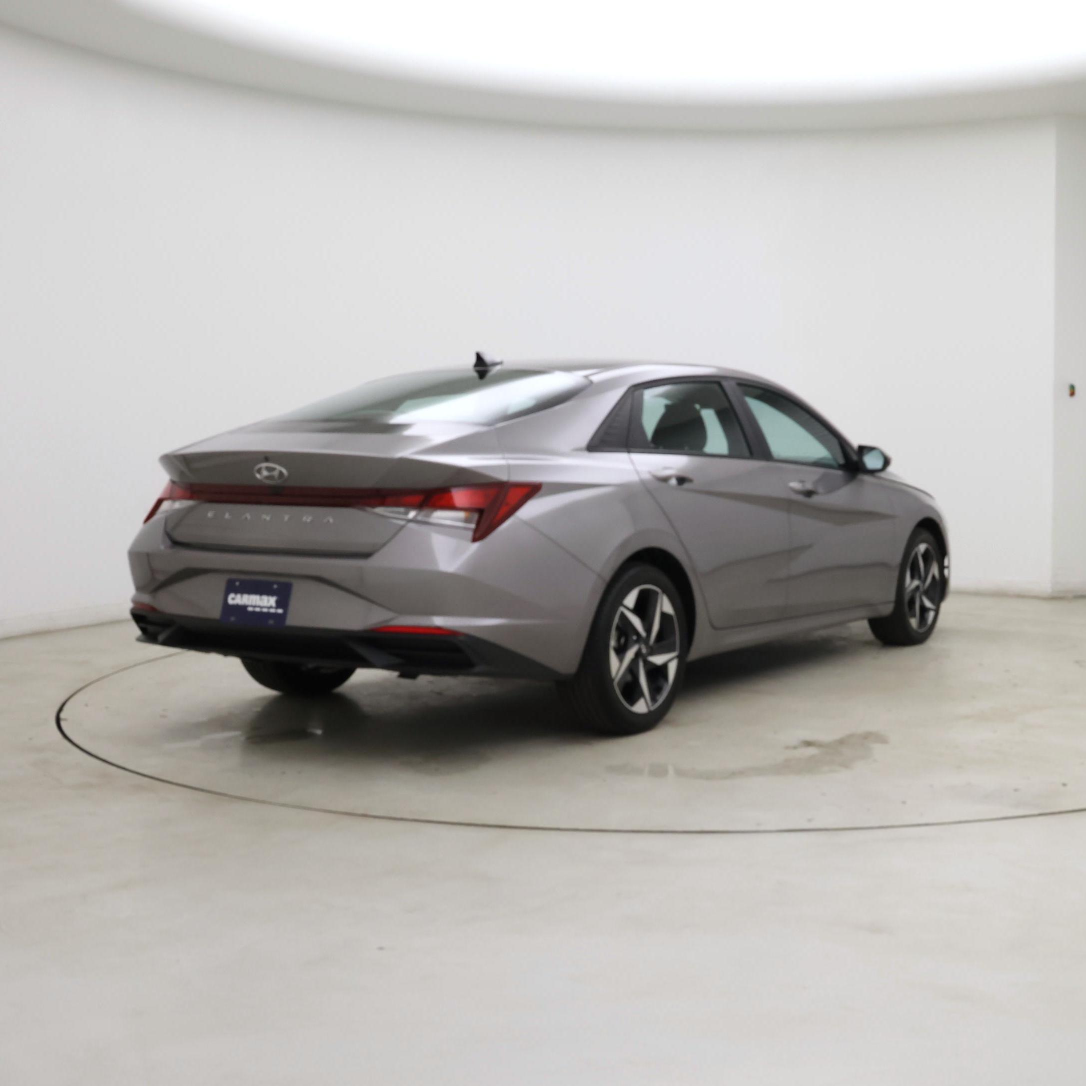 Thumbnail: 2023 Hyundai Elantra - 8