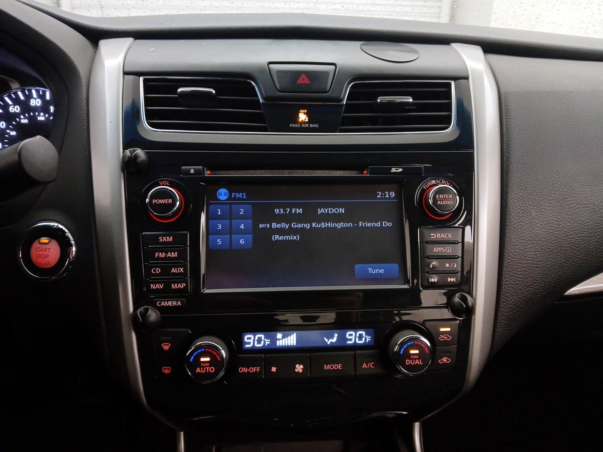 Thumbnail: 2015 Nissan Altima - 15