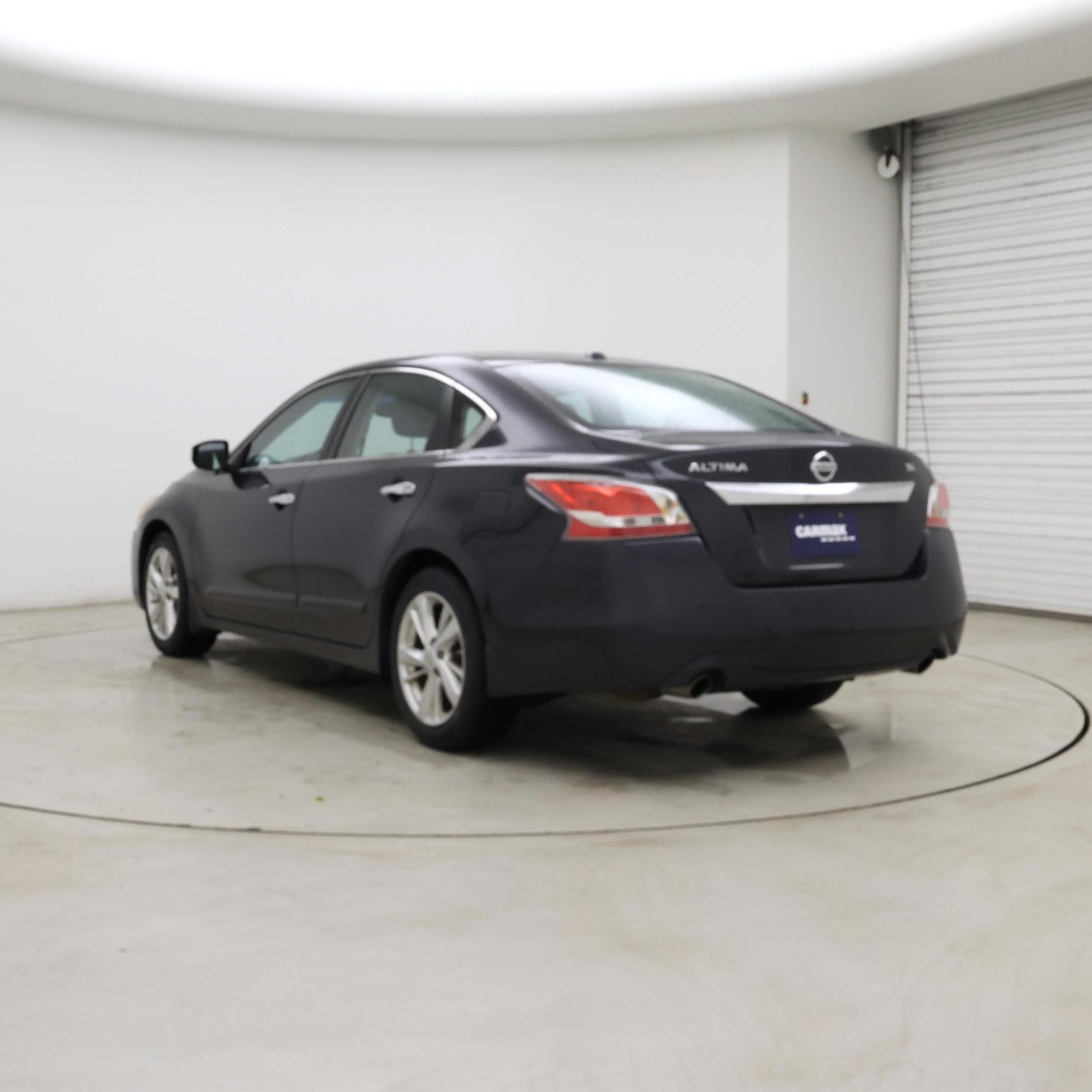 Thumbnail: 2015 Nissan Altima - 2