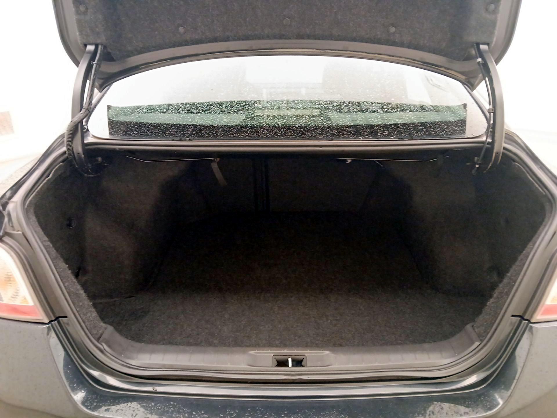 Thumbnail: 2015 Nissan Altima - 20