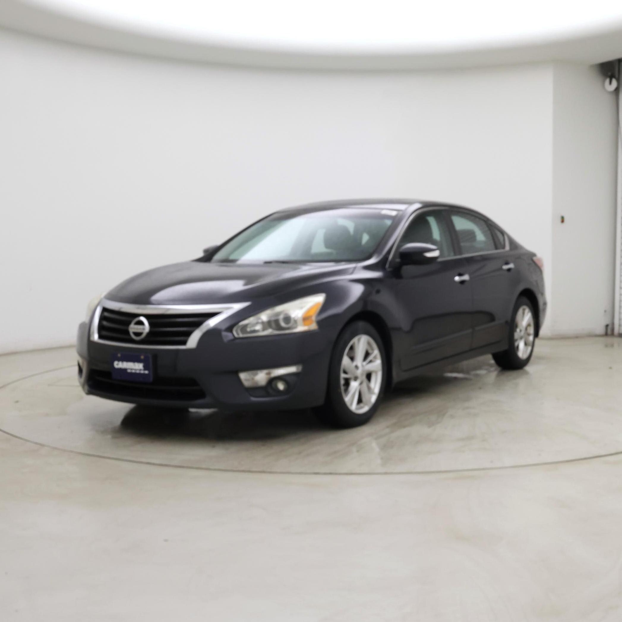Thumbnail: 2015 Nissan Altima - 4