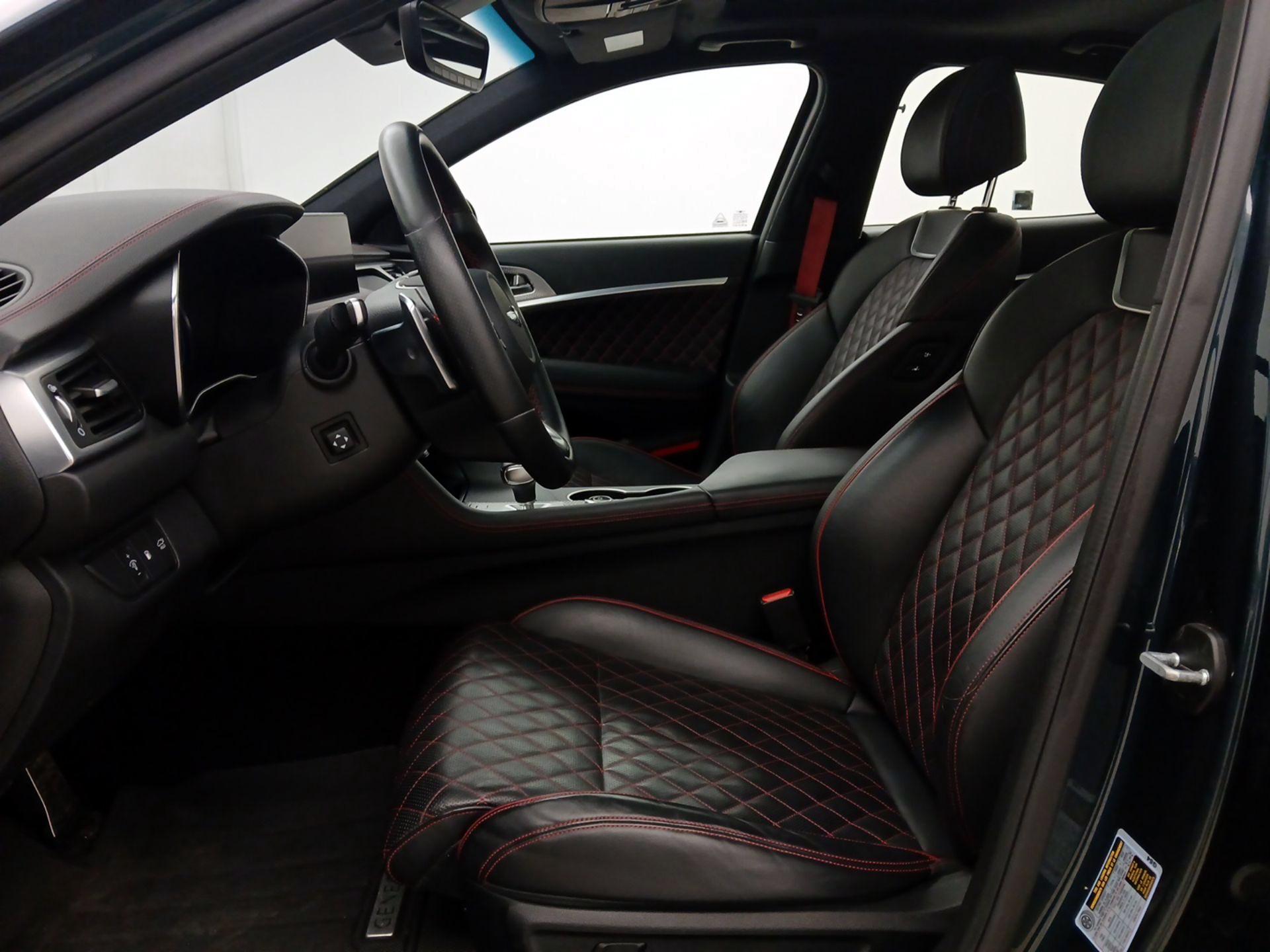 Thumbnail: 2023 Genesis G70 - 11