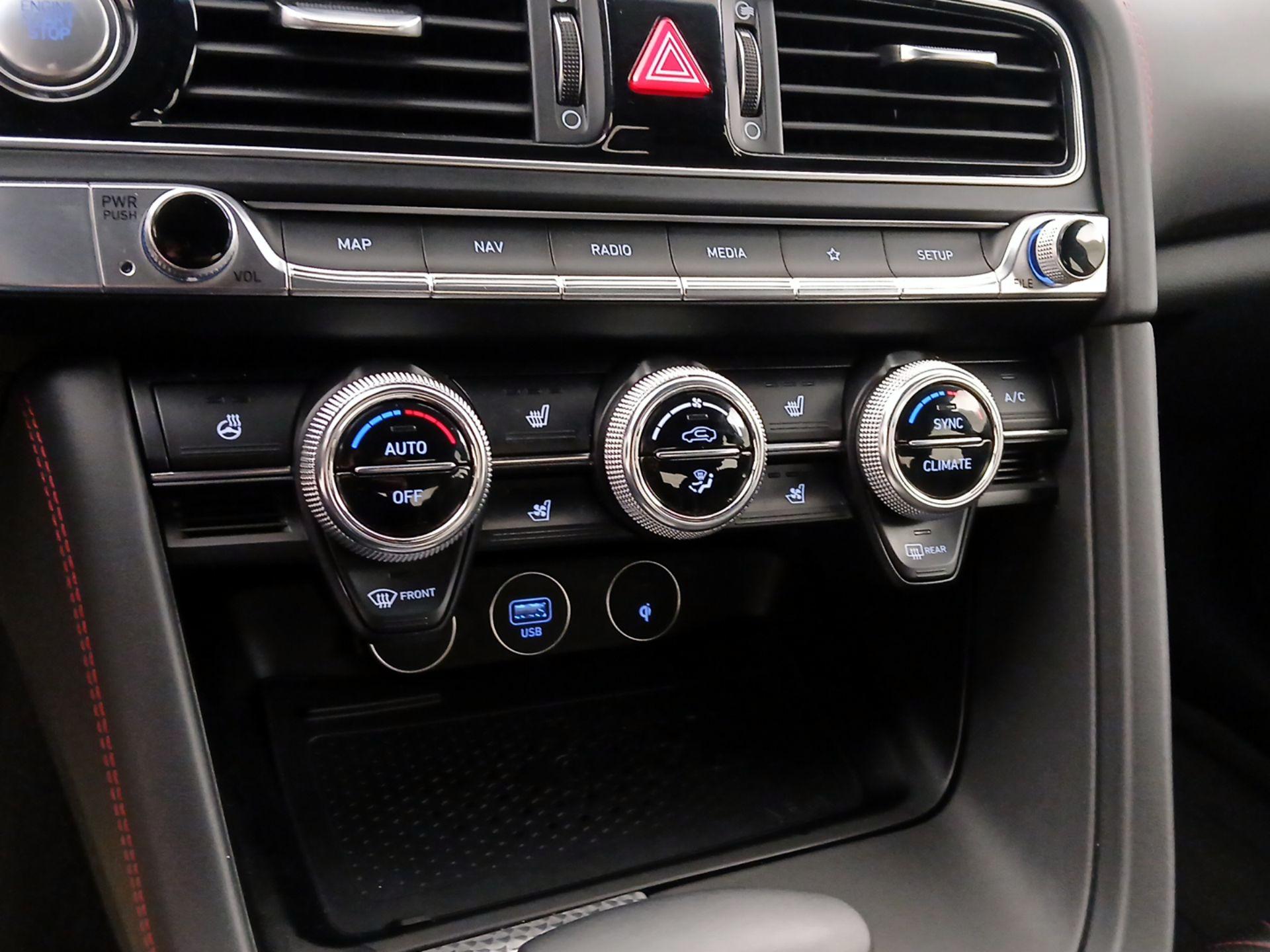 Thumbnail: 2023 Genesis G70 - 17