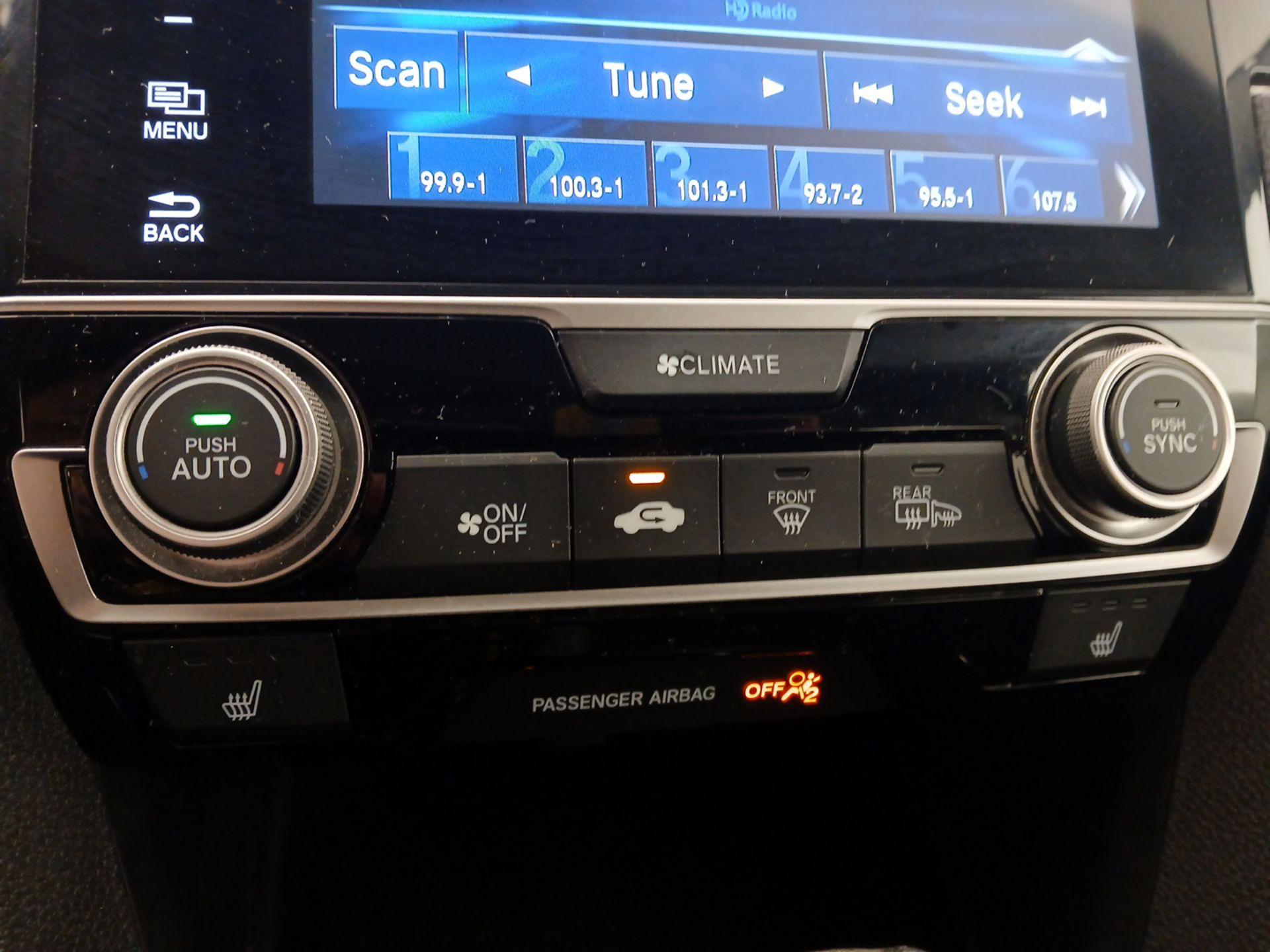 Thumbnail: 2016 Honda Civic - 16