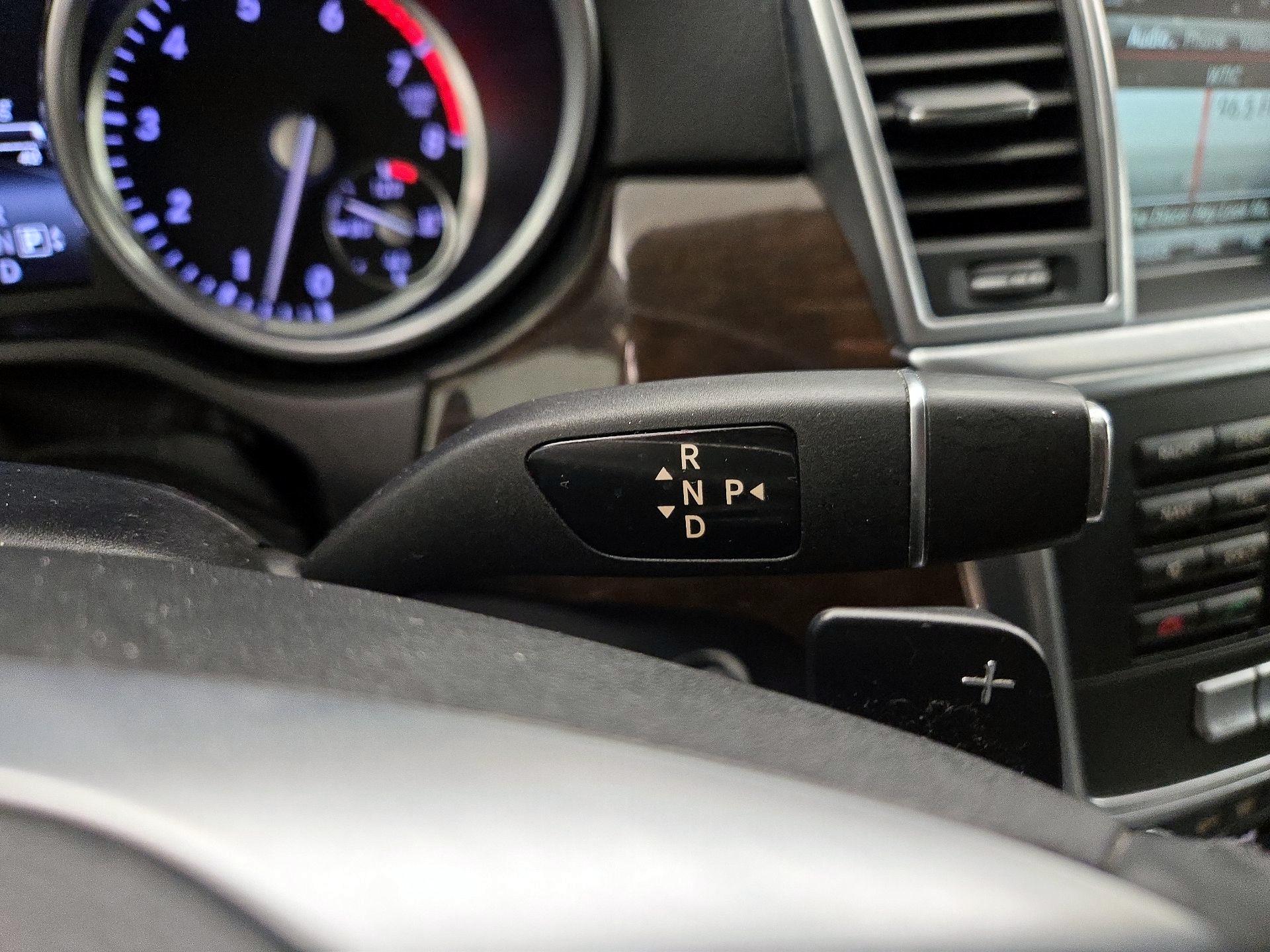 Thumbnail: 2015 Mercedes-Benz GL-Class - 18