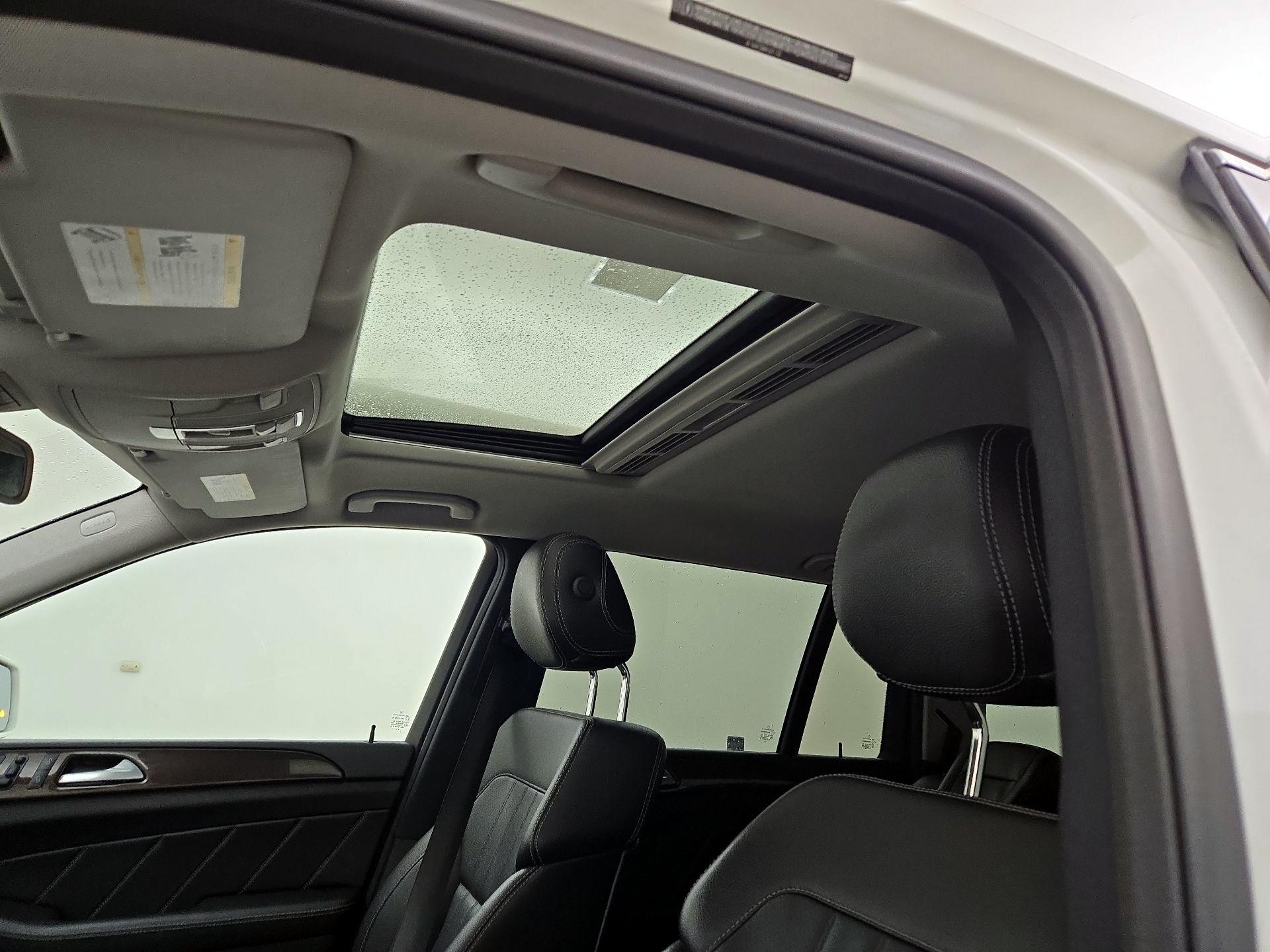 Thumbnail: 2015 Mercedes-Benz GL-Class - 20