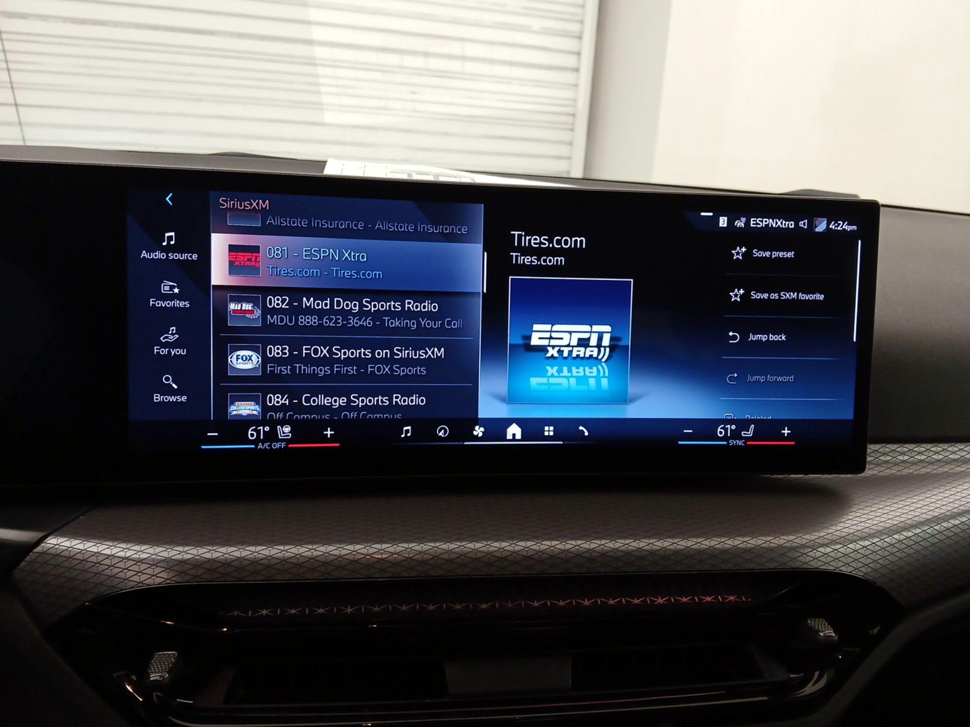 Thumbnail: 2025 BMW 3 Series - 16