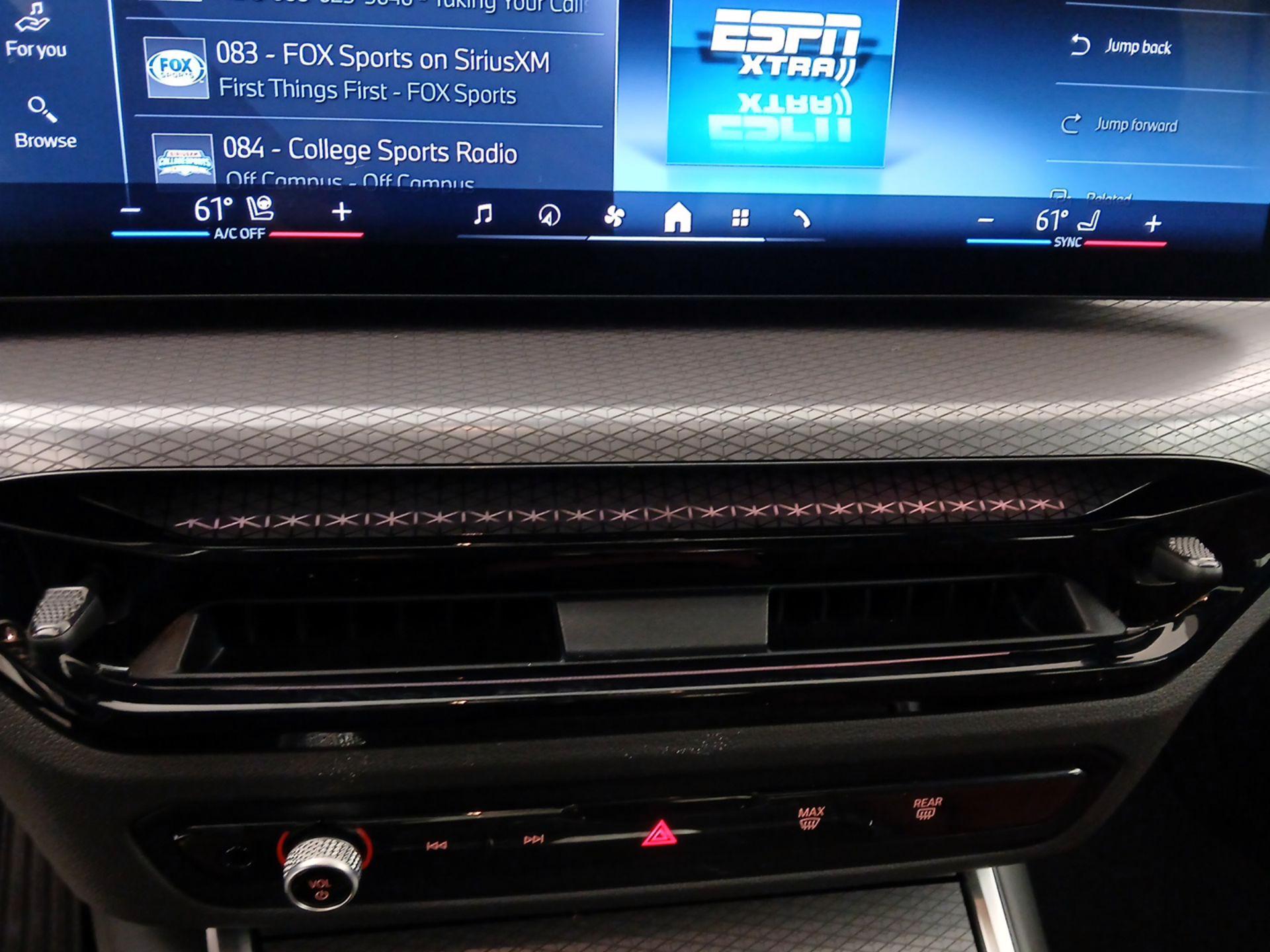 Thumbnail: 2025 BMW 3 Series - 17