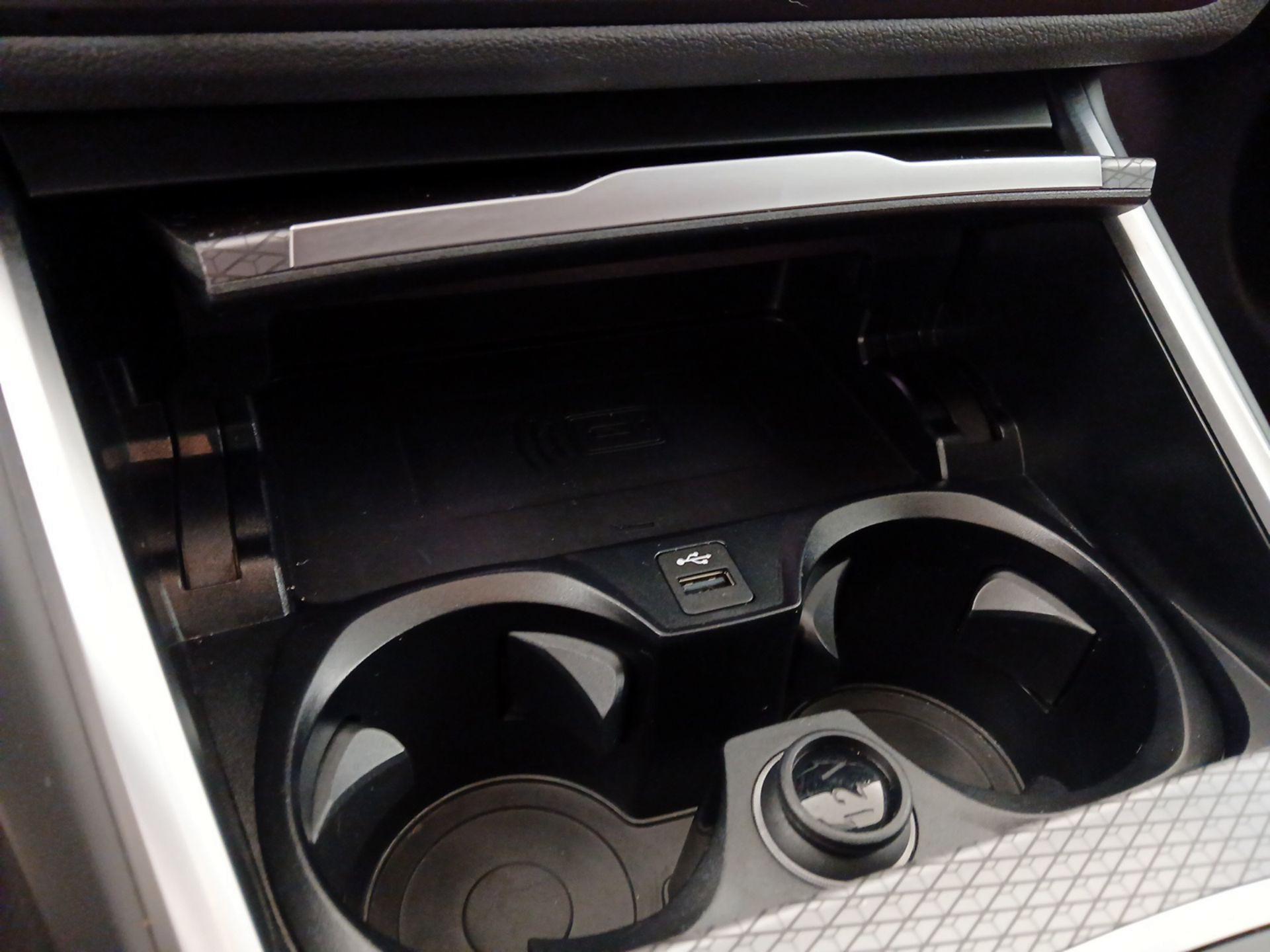 Thumbnail: 2025 BMW 3 Series - 19