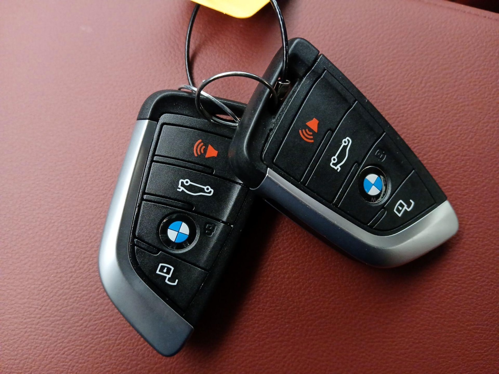 2025 BMW 3 Series 330i - Photo 25