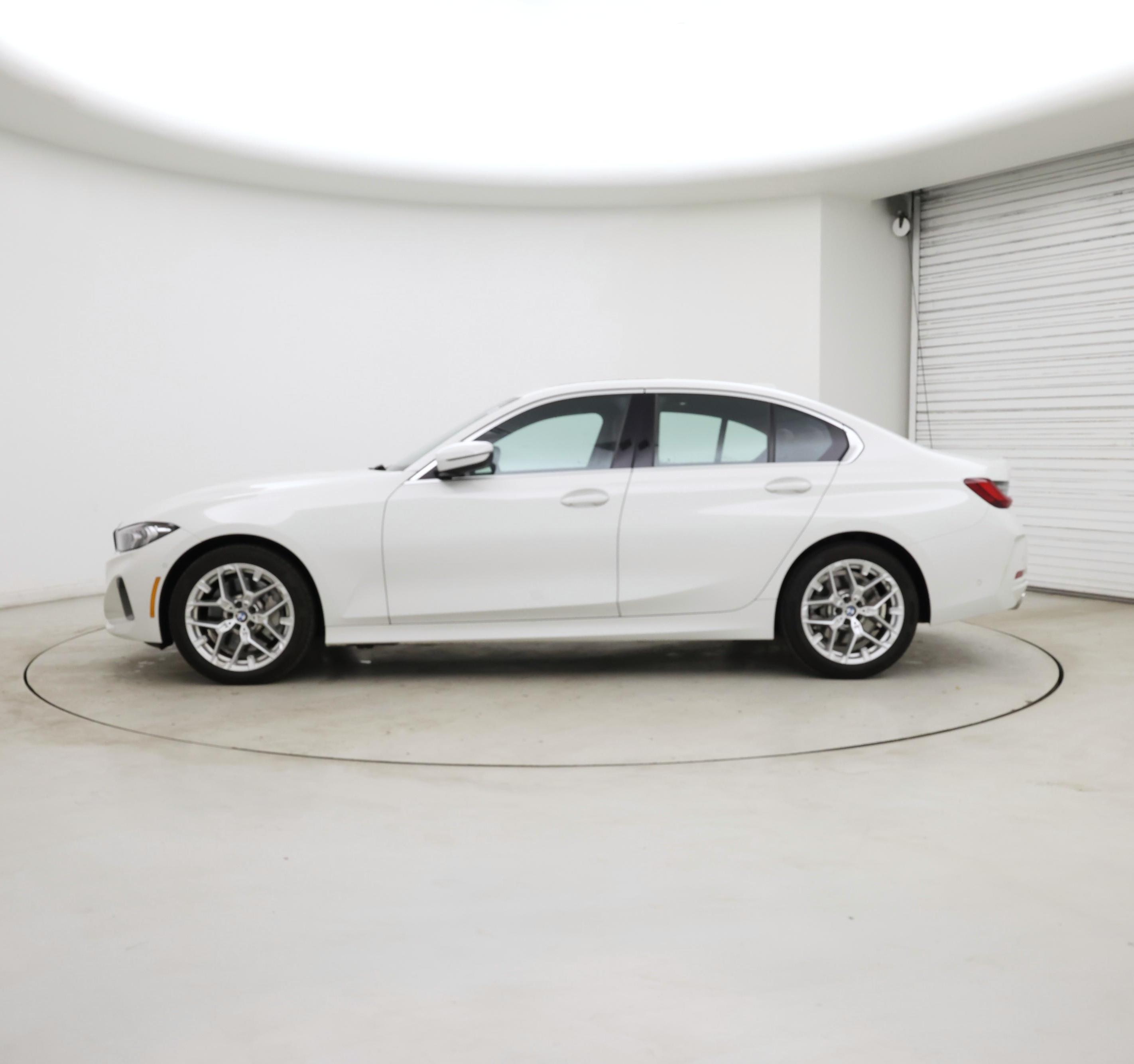 Thumbnail: 2025 BMW 3 Series - 3