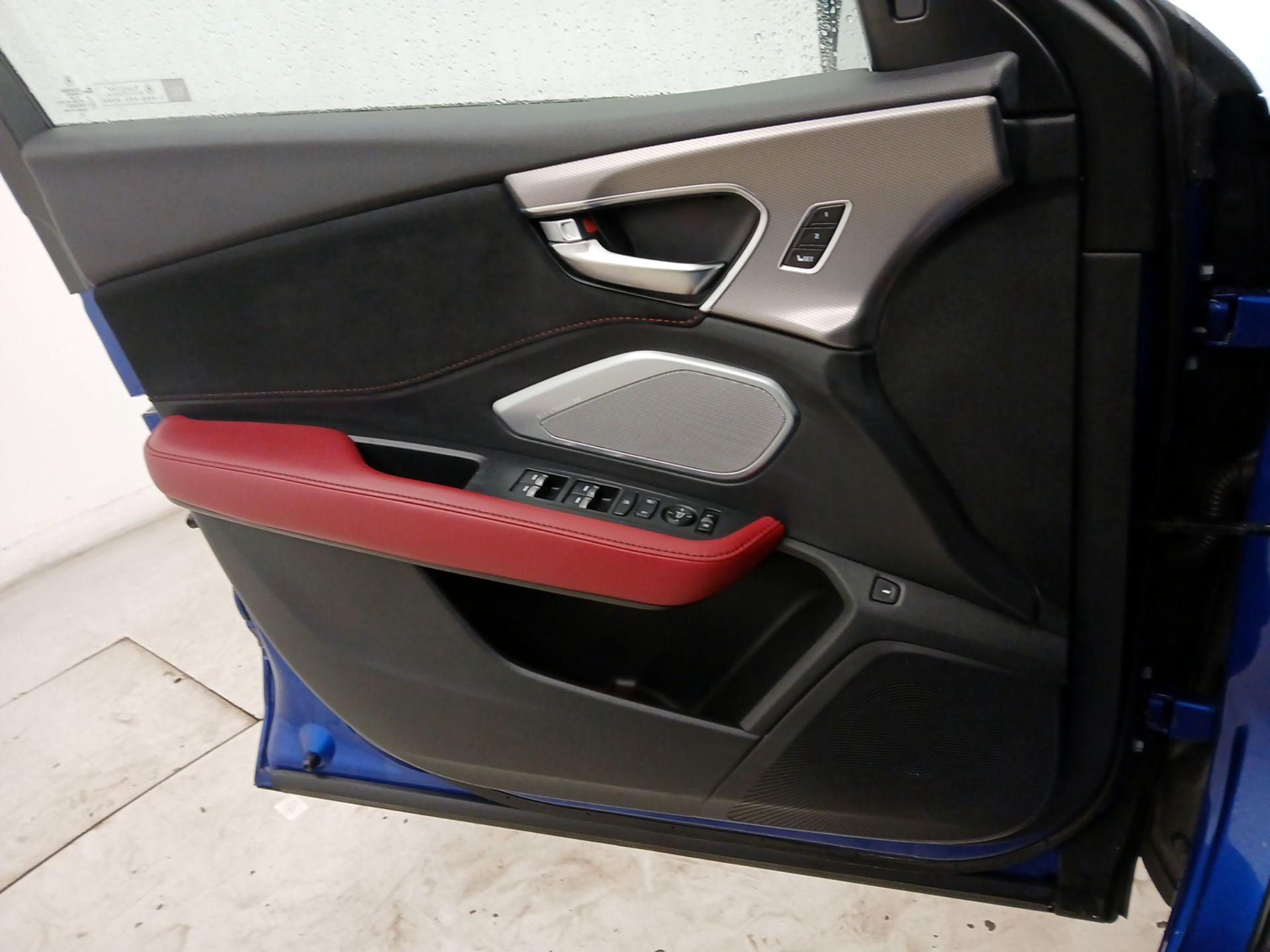 Thumbnail: 2024 Acura RDX - 12