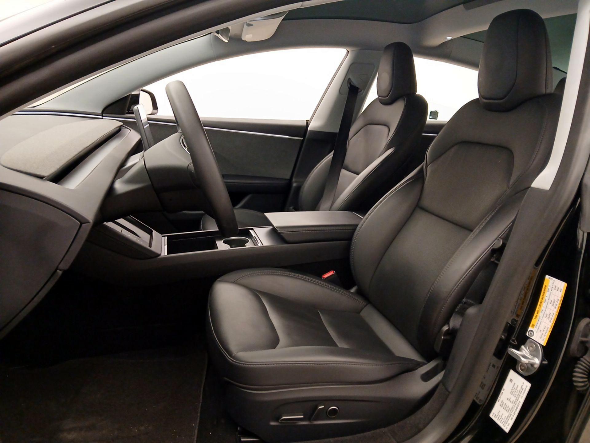 Thumbnail: 2025 Tesla Model 3 - 11