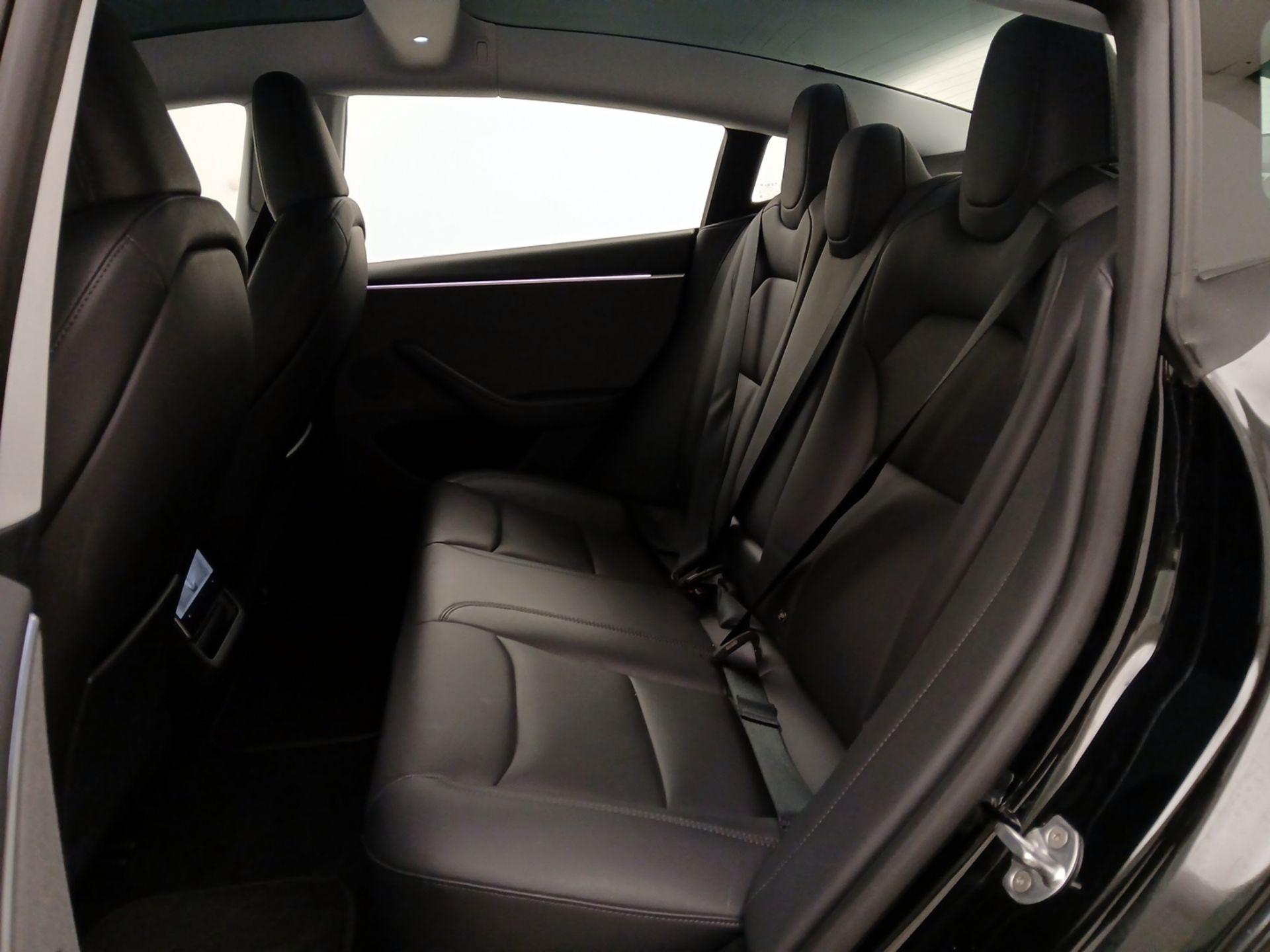 Thumbnail: 2025 Tesla Model 3 - 19