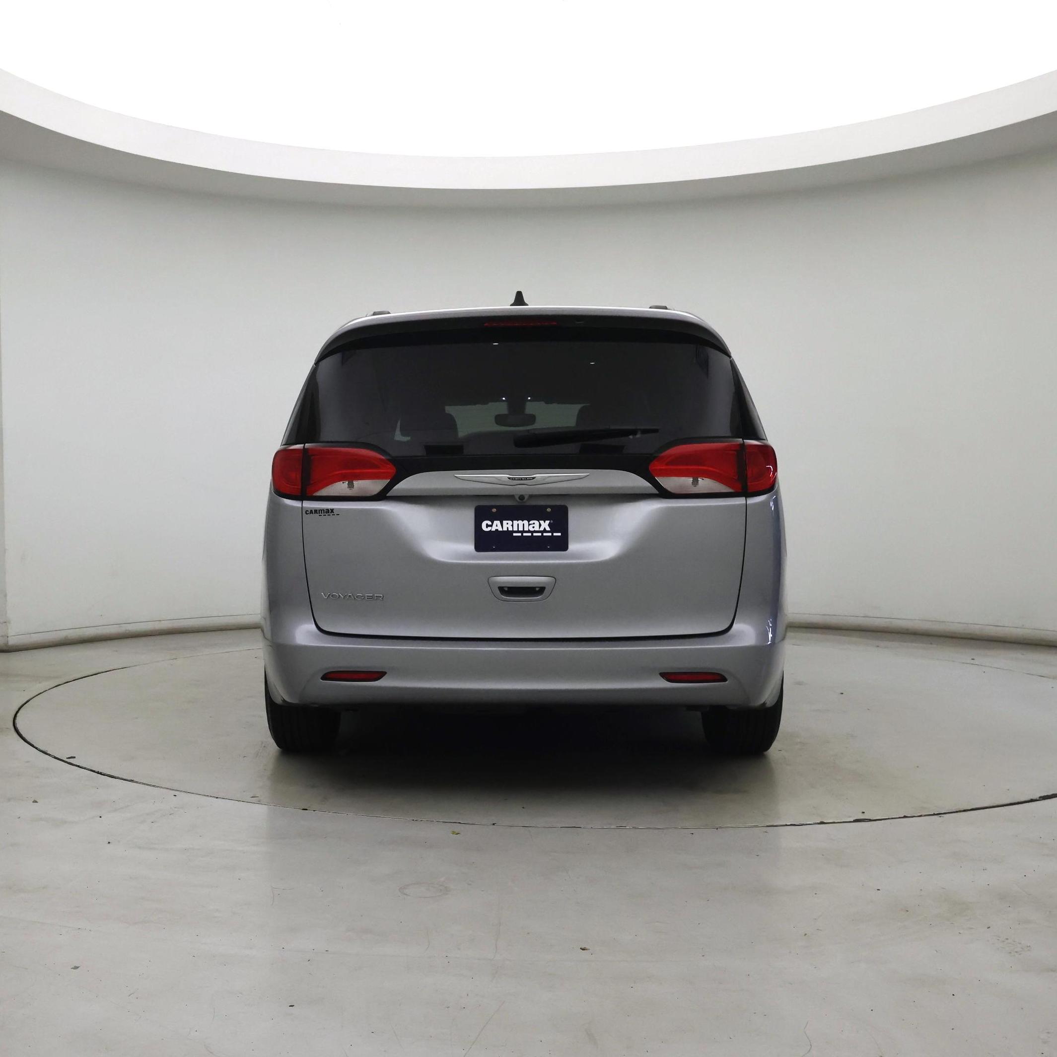 Thumbnail: 2021 Chrysler Voyager - 6