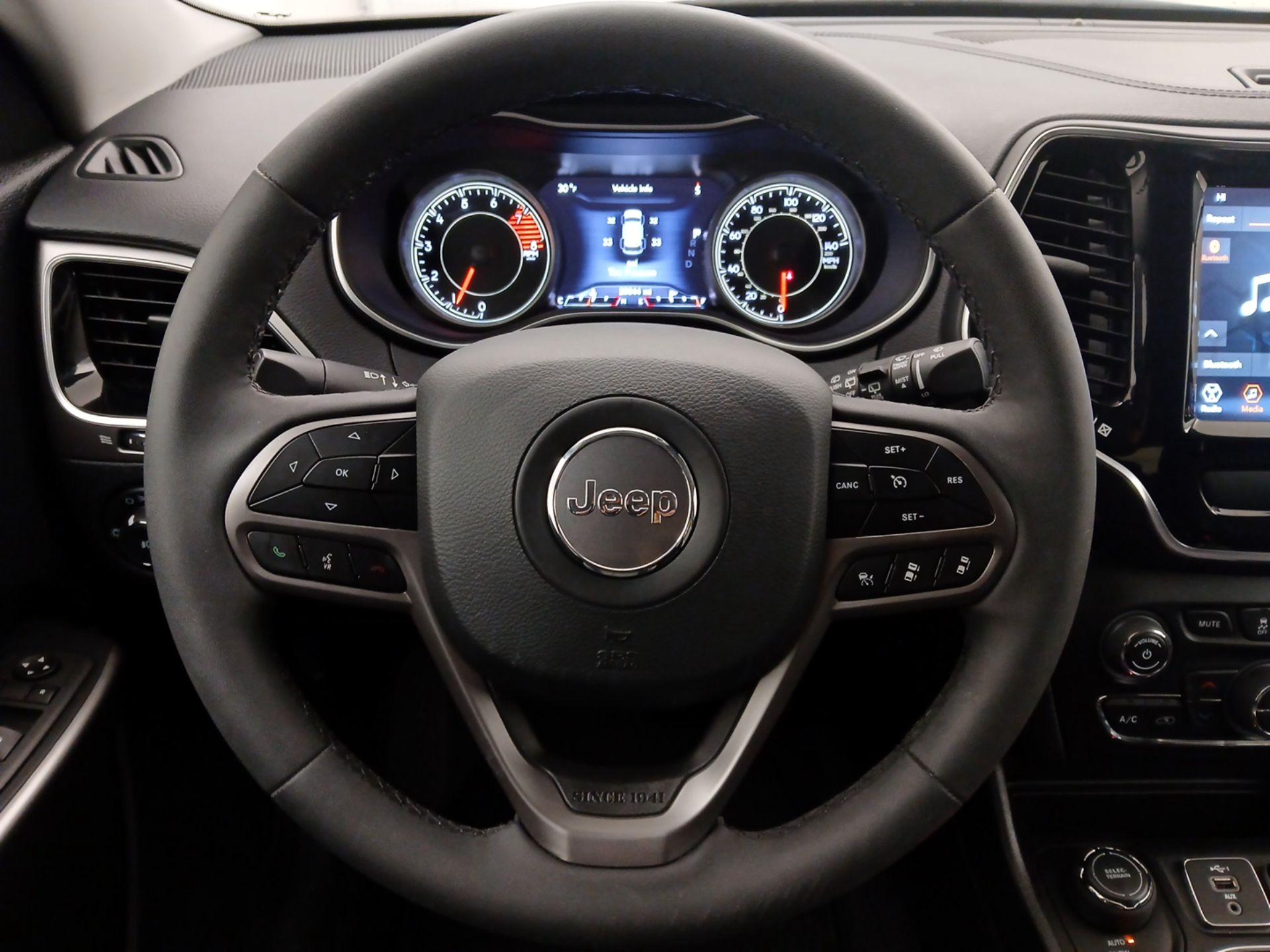 Thumbnail: 2022 Jeep Cherokee - 10