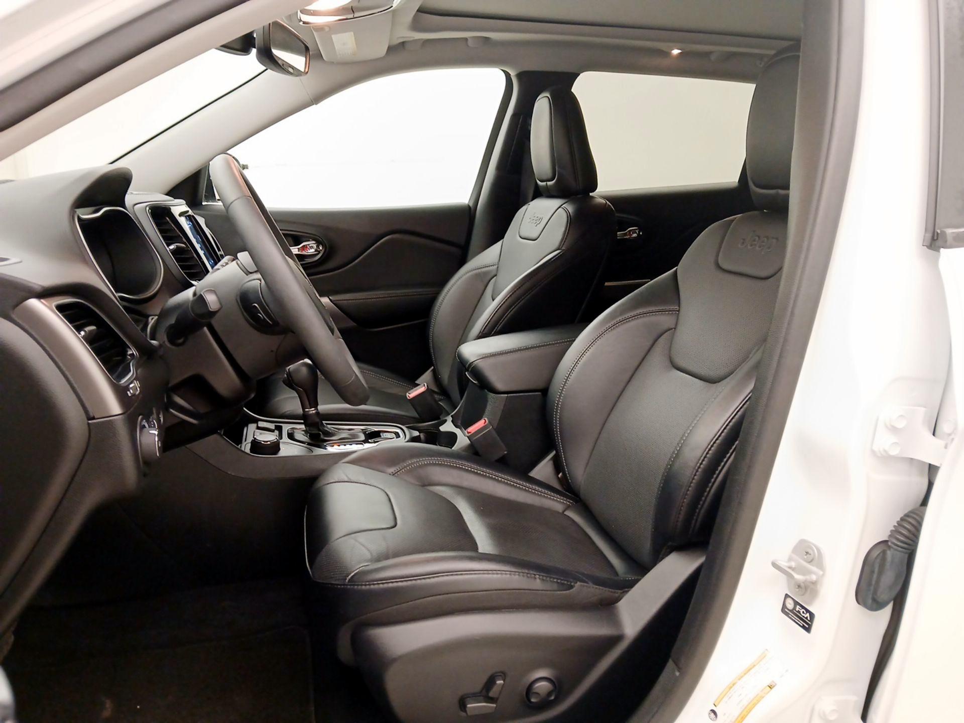 Thumbnail: 2022 Jeep Cherokee - 11