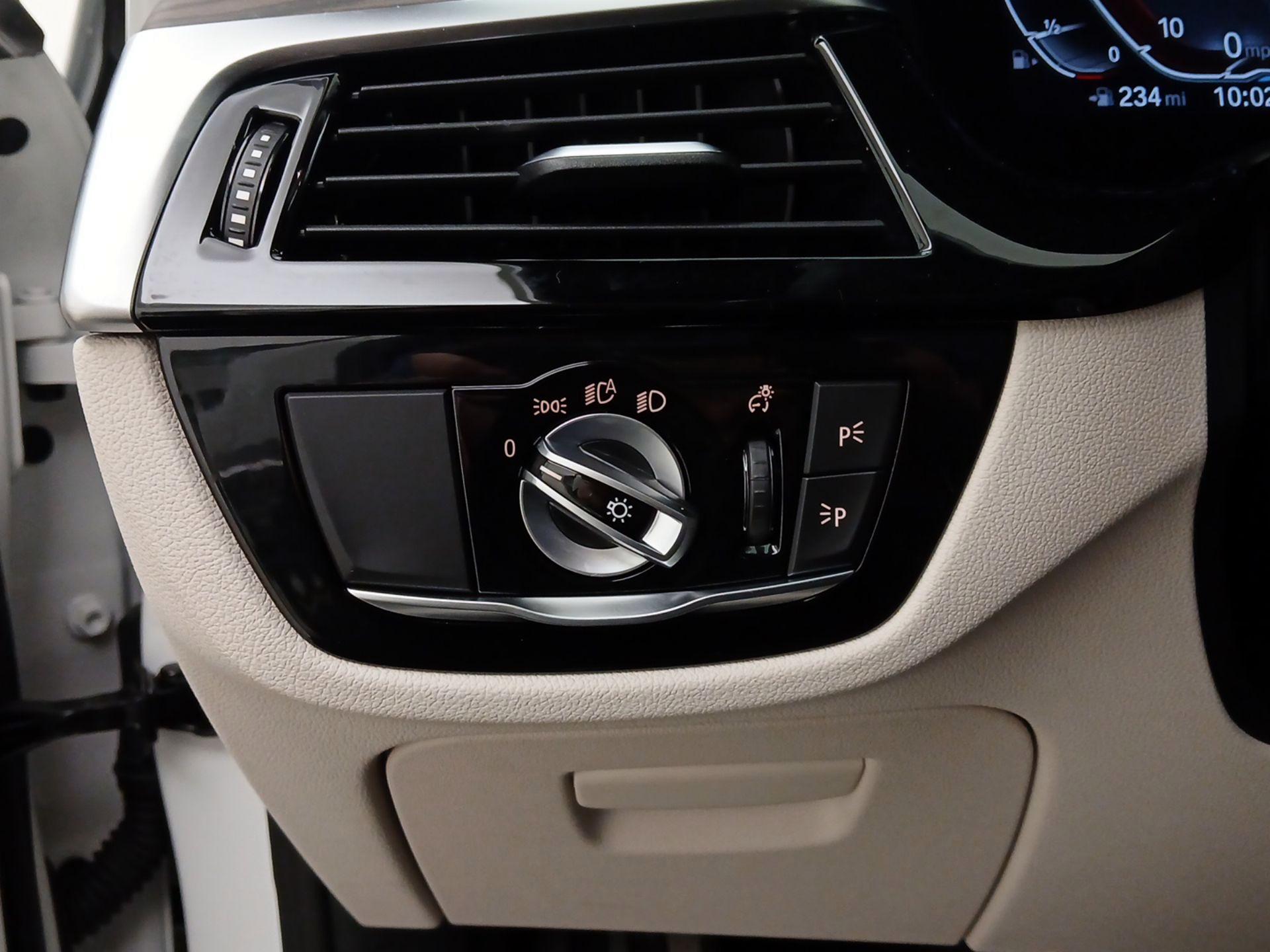 Thumbnail: 2023 BMW 5 Series - 13