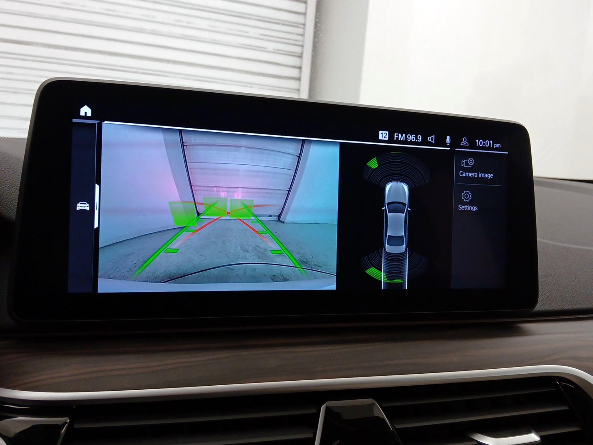 Thumbnail: 2023 BMW 5 Series - 15