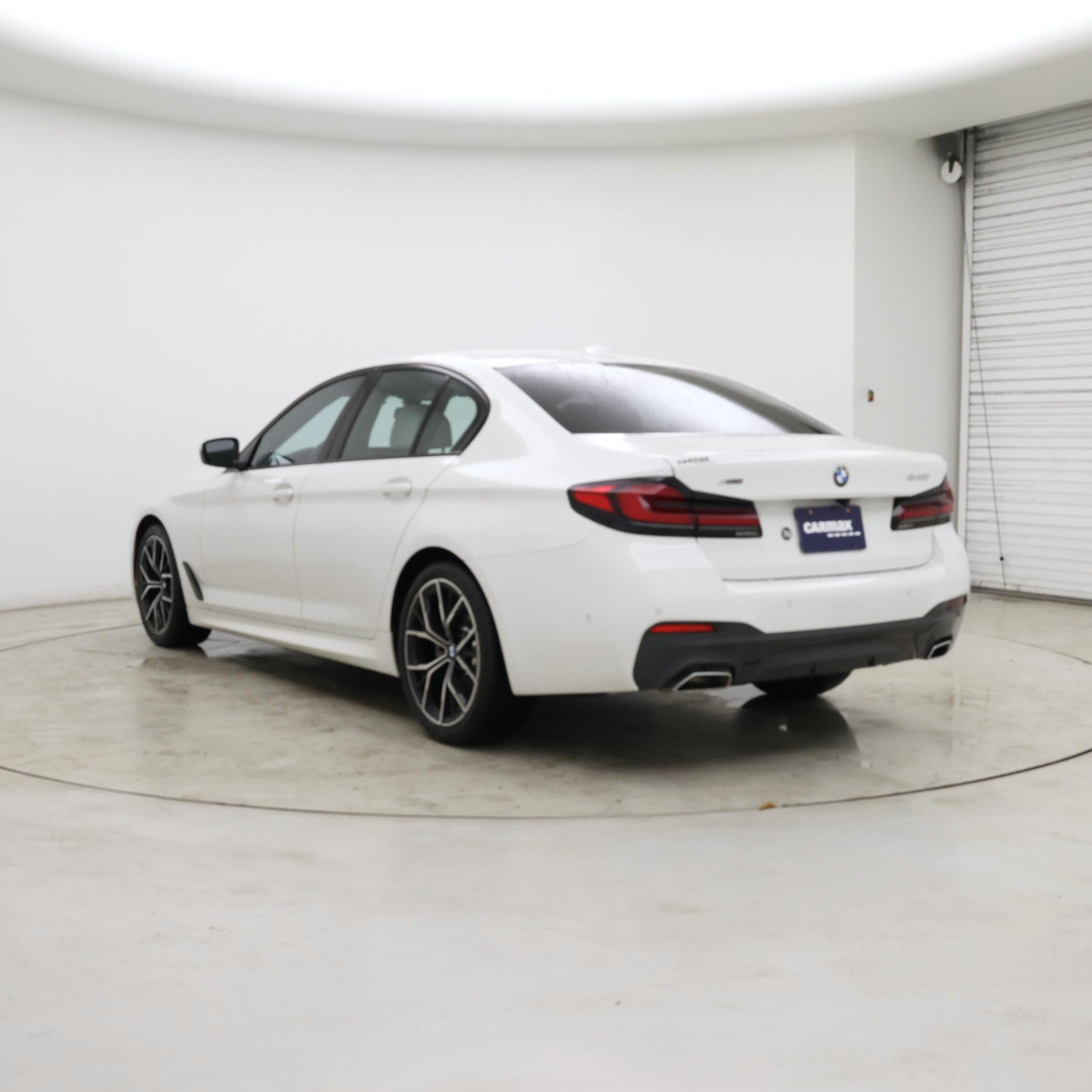 Thumbnail: 2023 BMW 5 Series - 2