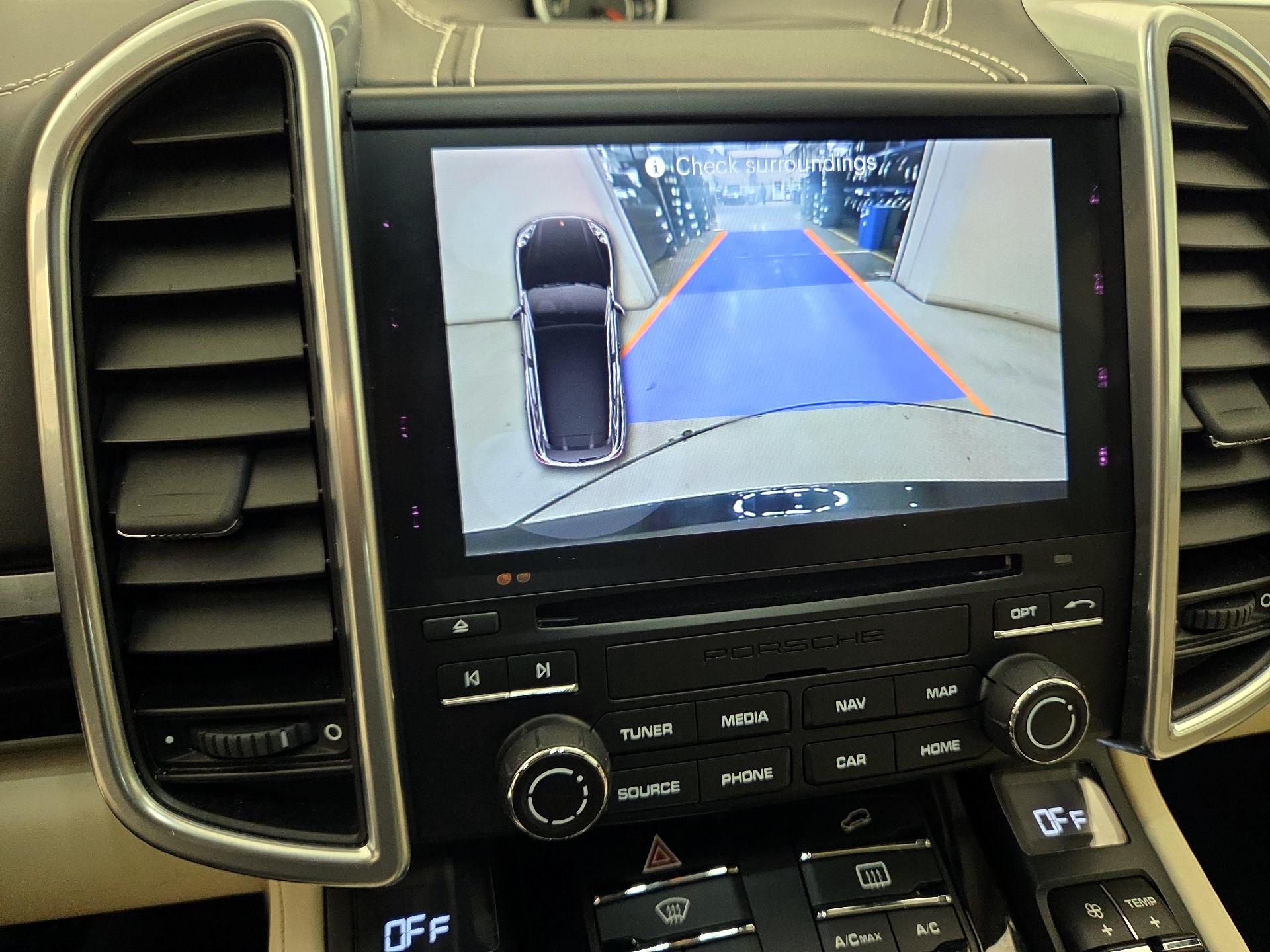 Thumbnail: 2017 Porsche Cayenne - 14