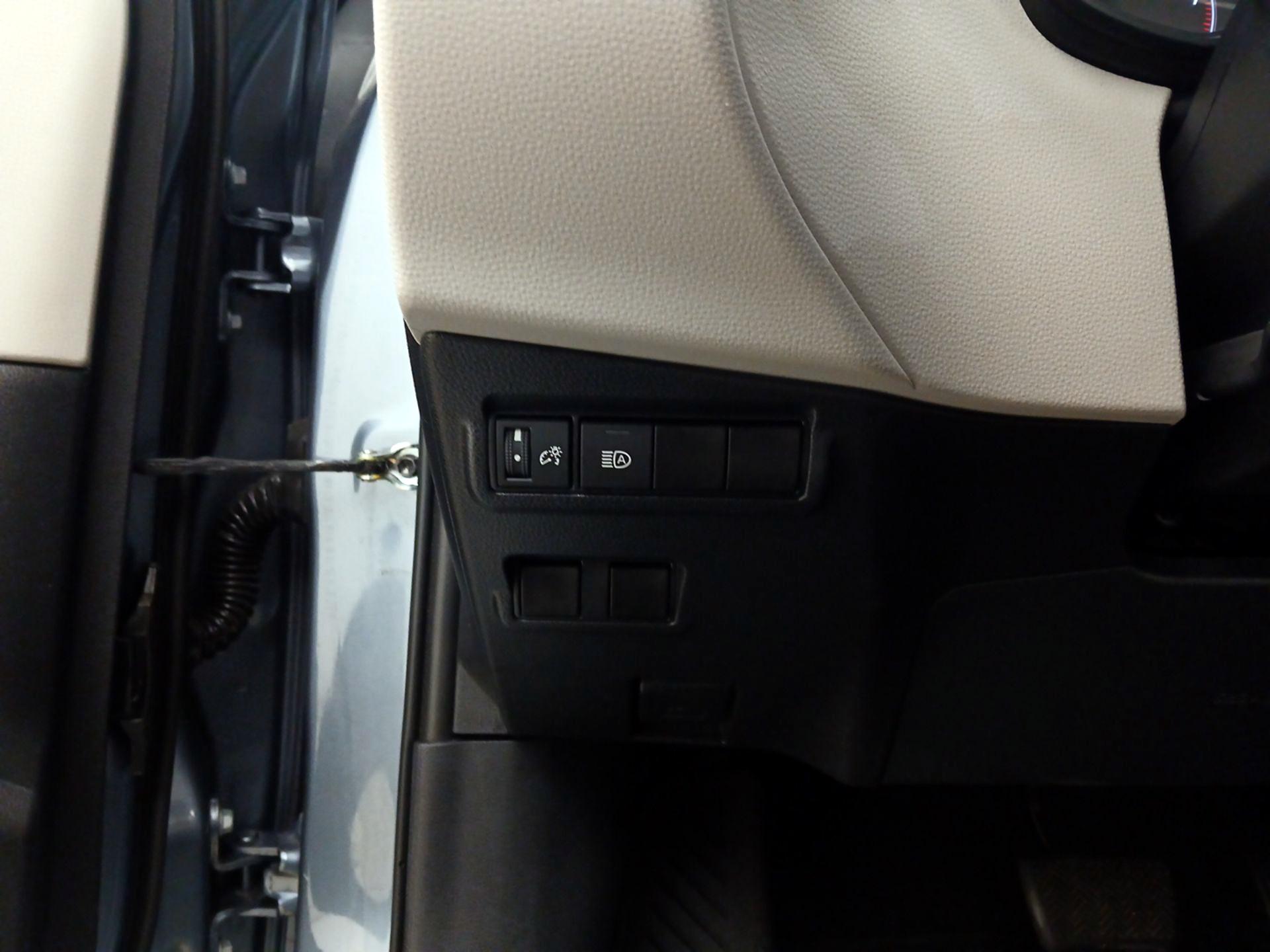 Thumbnail: 2024 Toyota Corolla Cross - 13