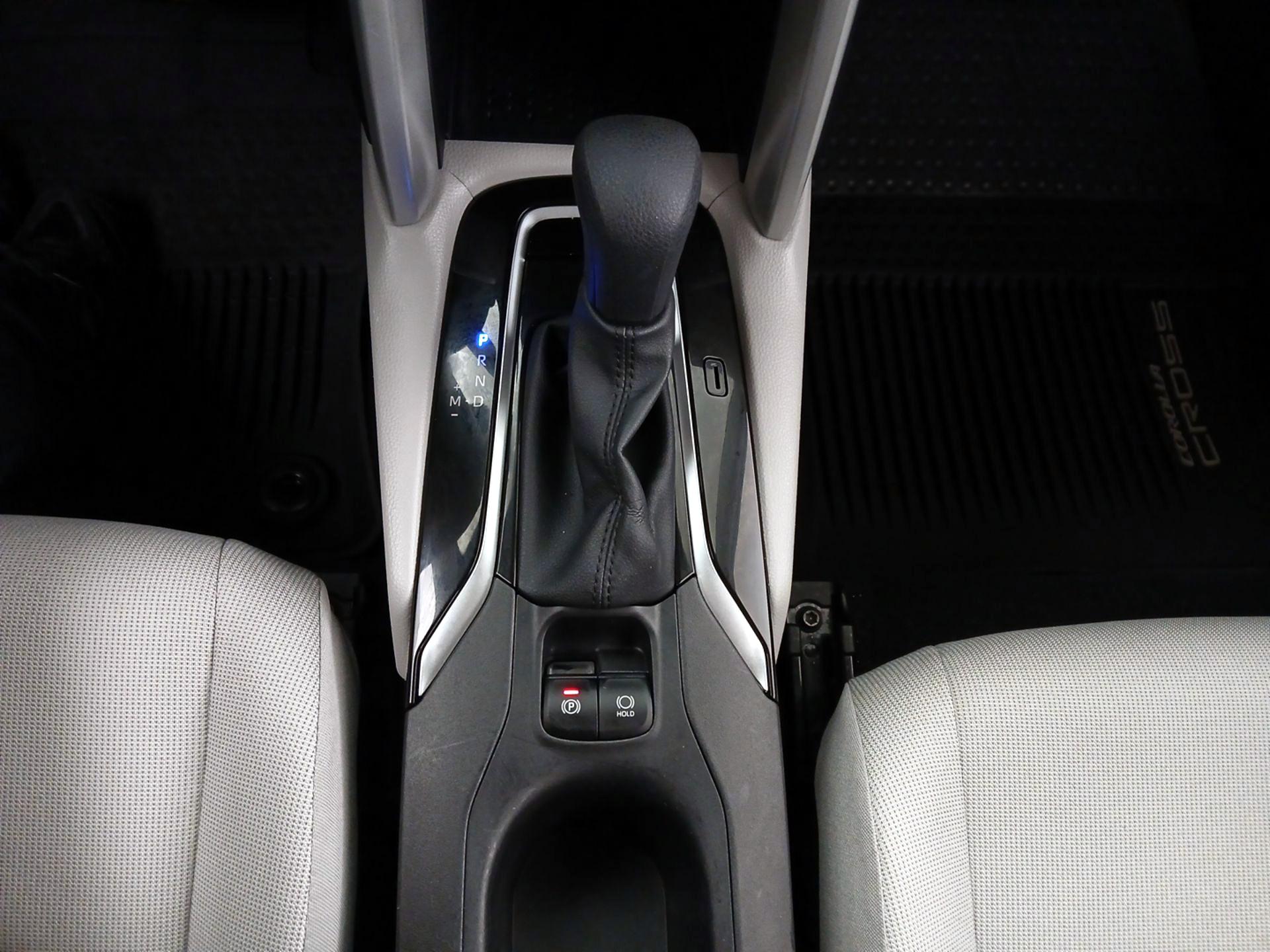 Thumbnail: 2024 Toyota Corolla Cross - 18