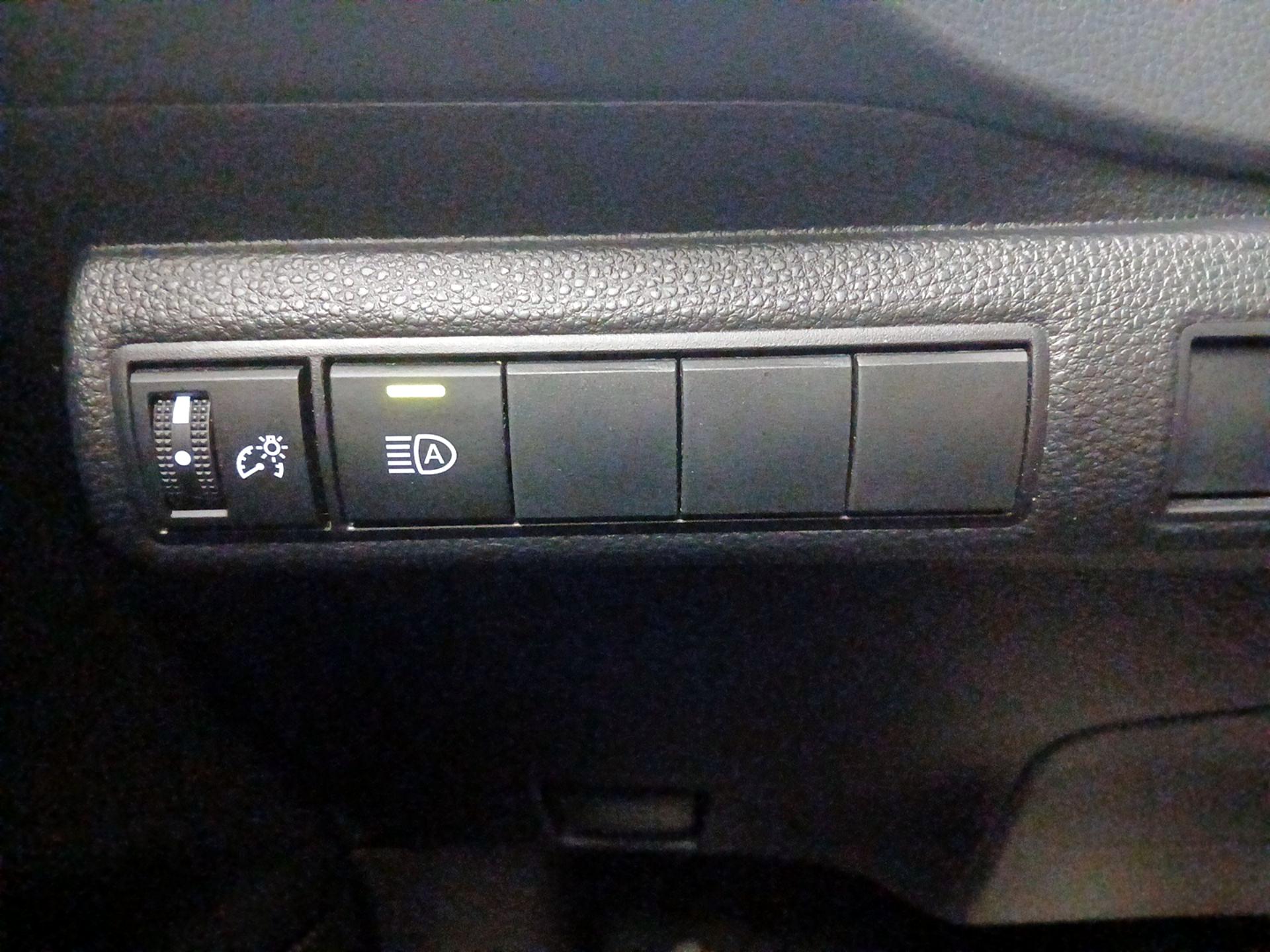 Thumbnail: 2023 Toyota Corolla - 13