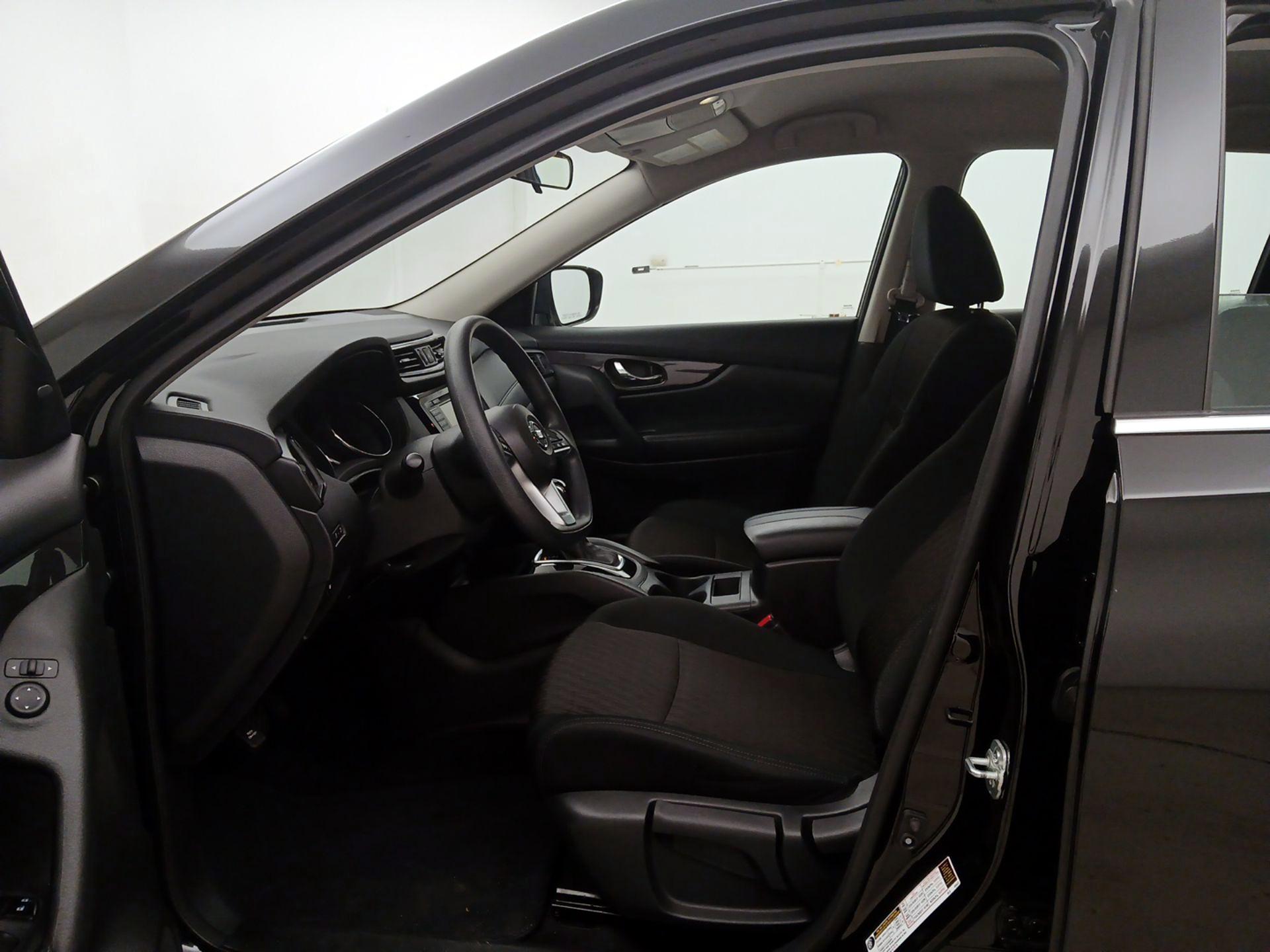 Thumbnail: 2018 Nissan Rogue - 11