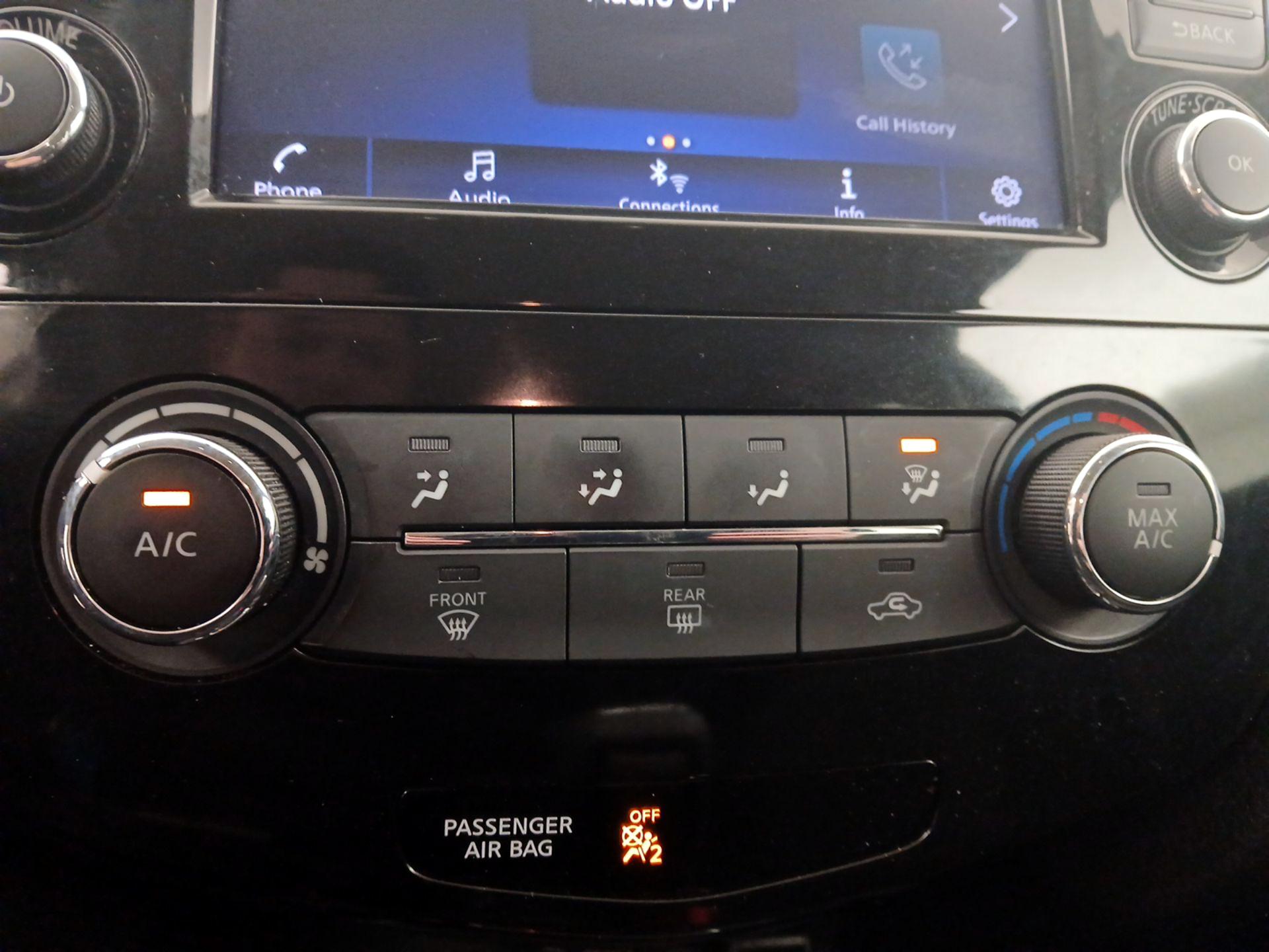 Thumbnail: 2018 Nissan Rogue - 16