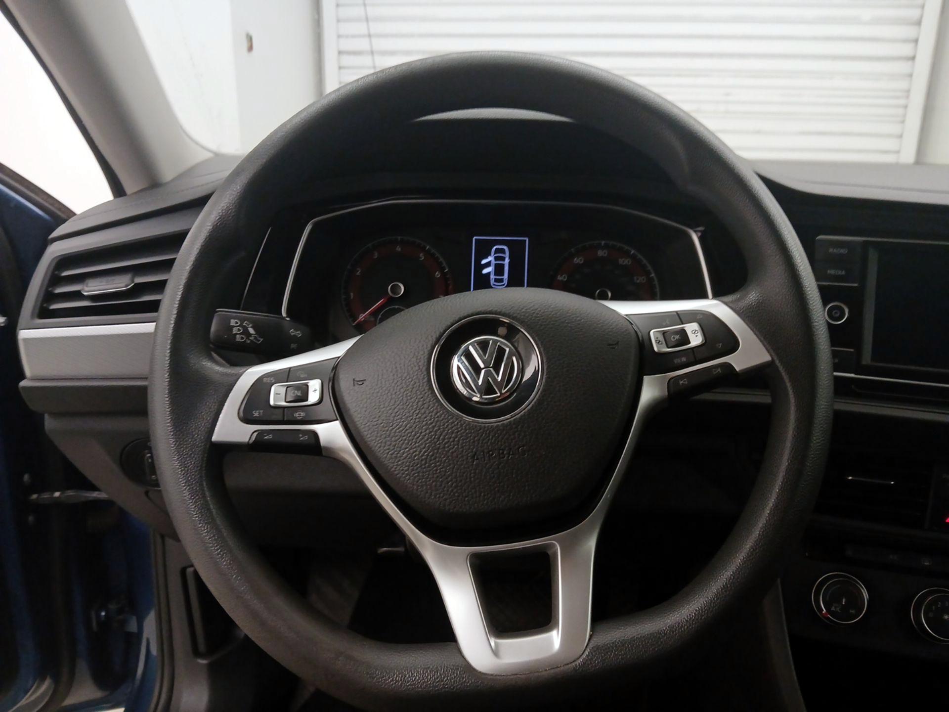 Thumbnail: 2019 Volkswagen Jetta - 10