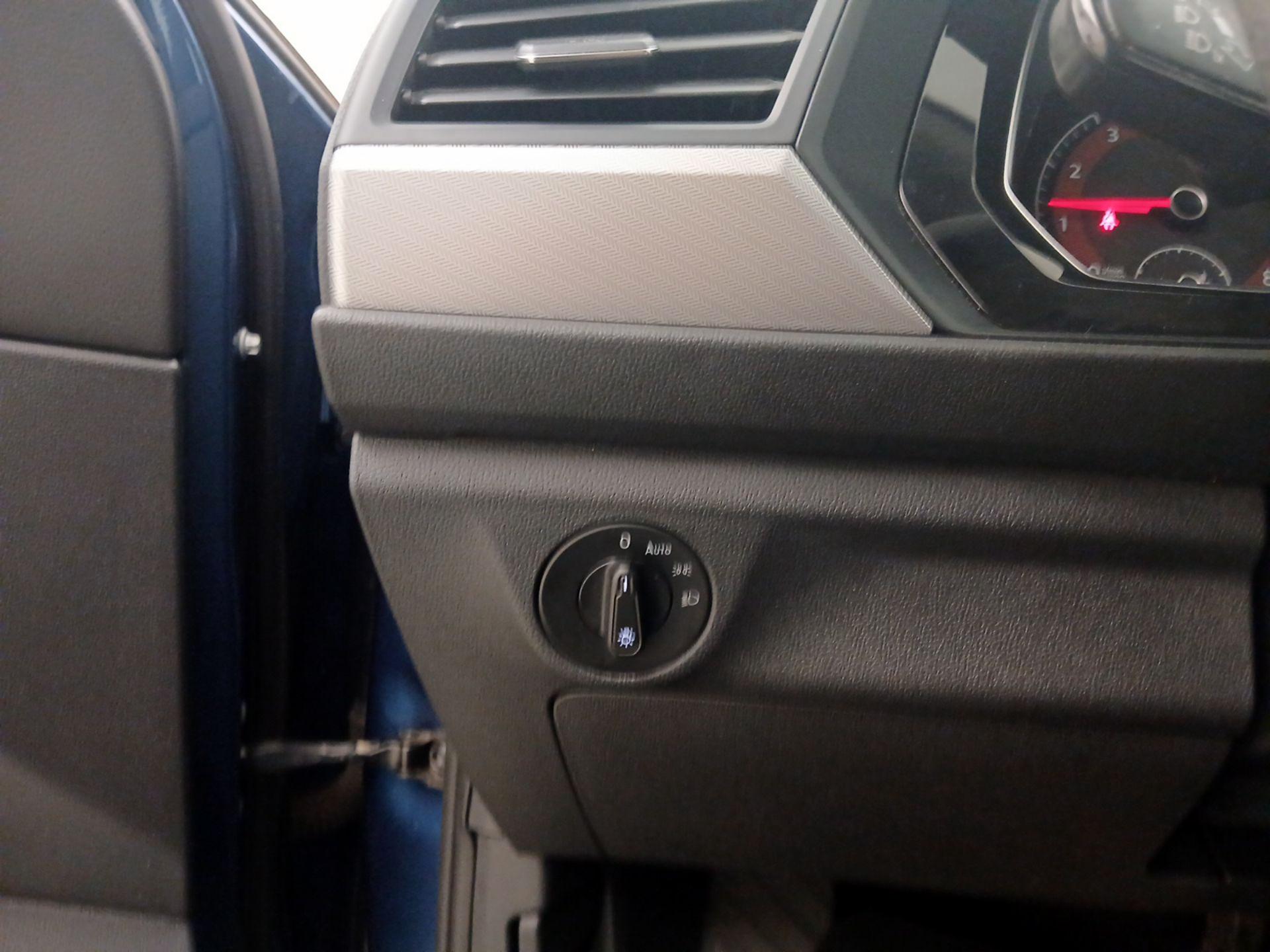 Thumbnail: 2019 Volkswagen Jetta - 13