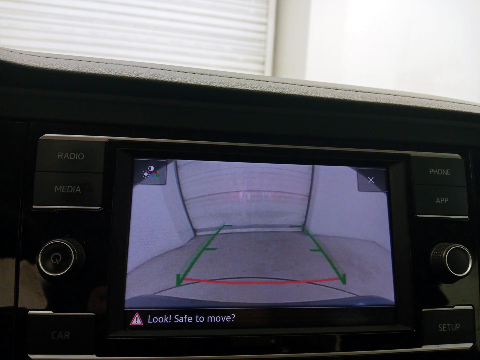 Thumbnail: 2019 Volkswagen Jetta - 14