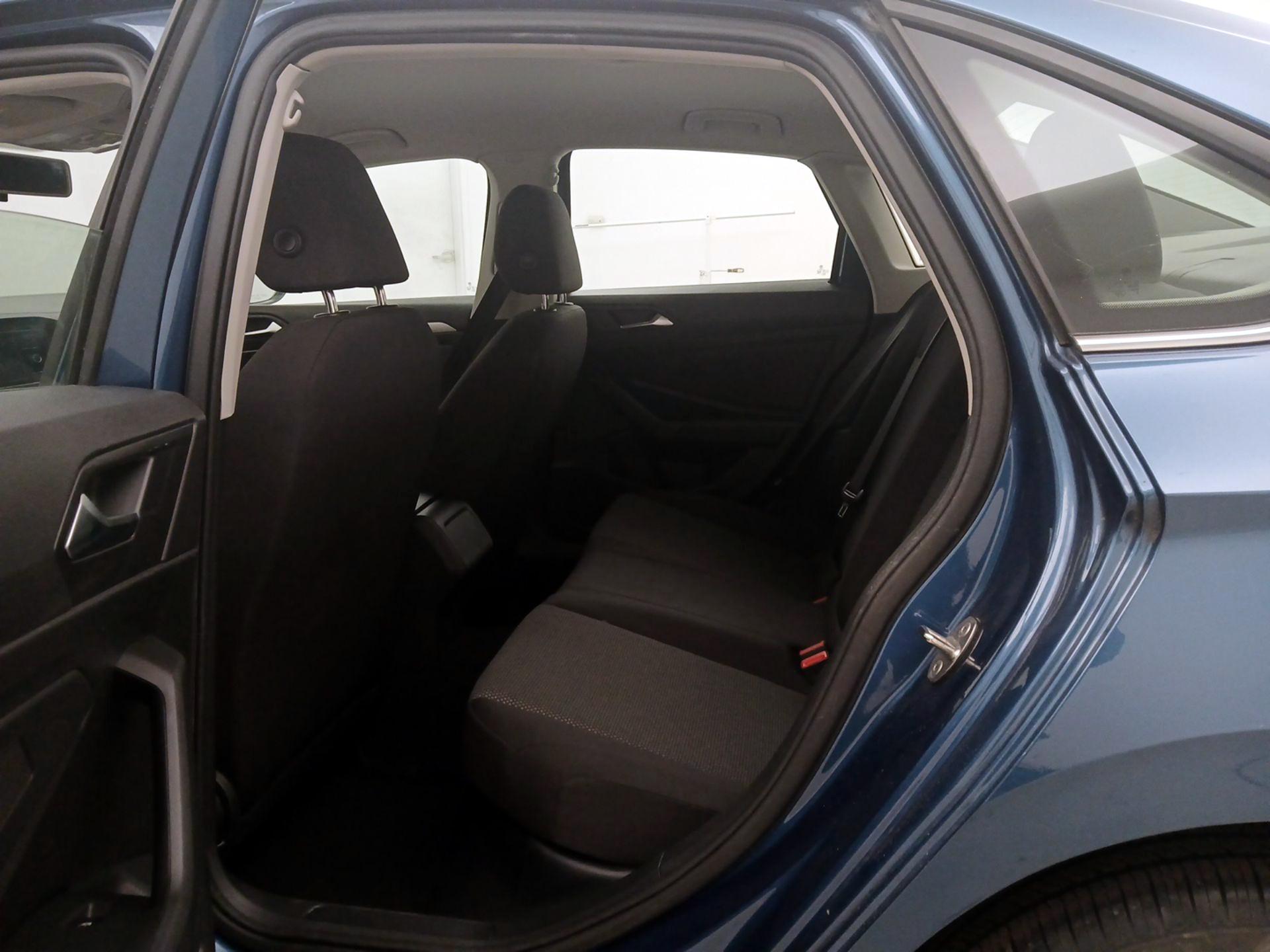 Thumbnail: 2019 Volkswagen Jetta - 19