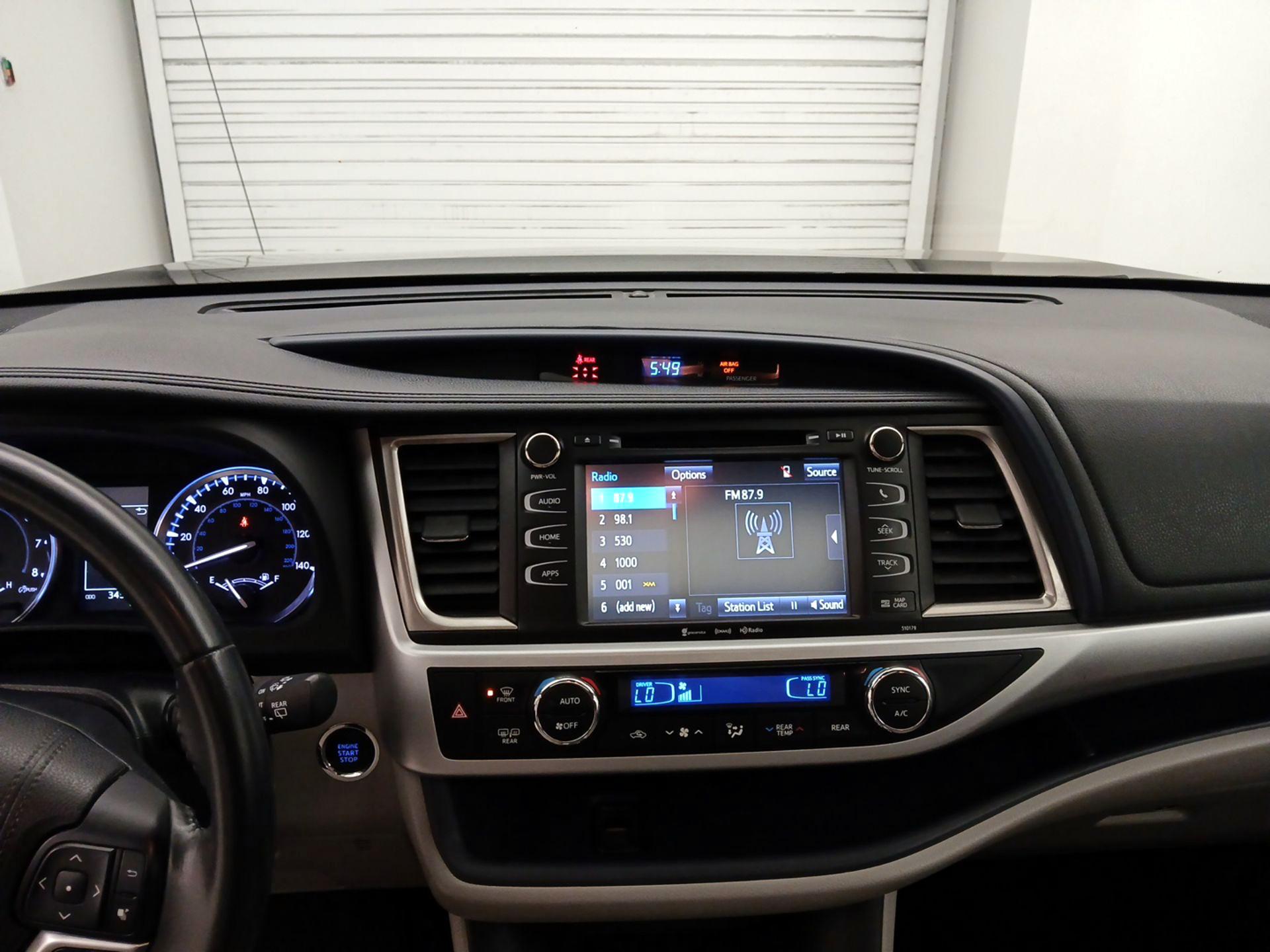 Thumbnail: 2018 Toyota Highlander - 9