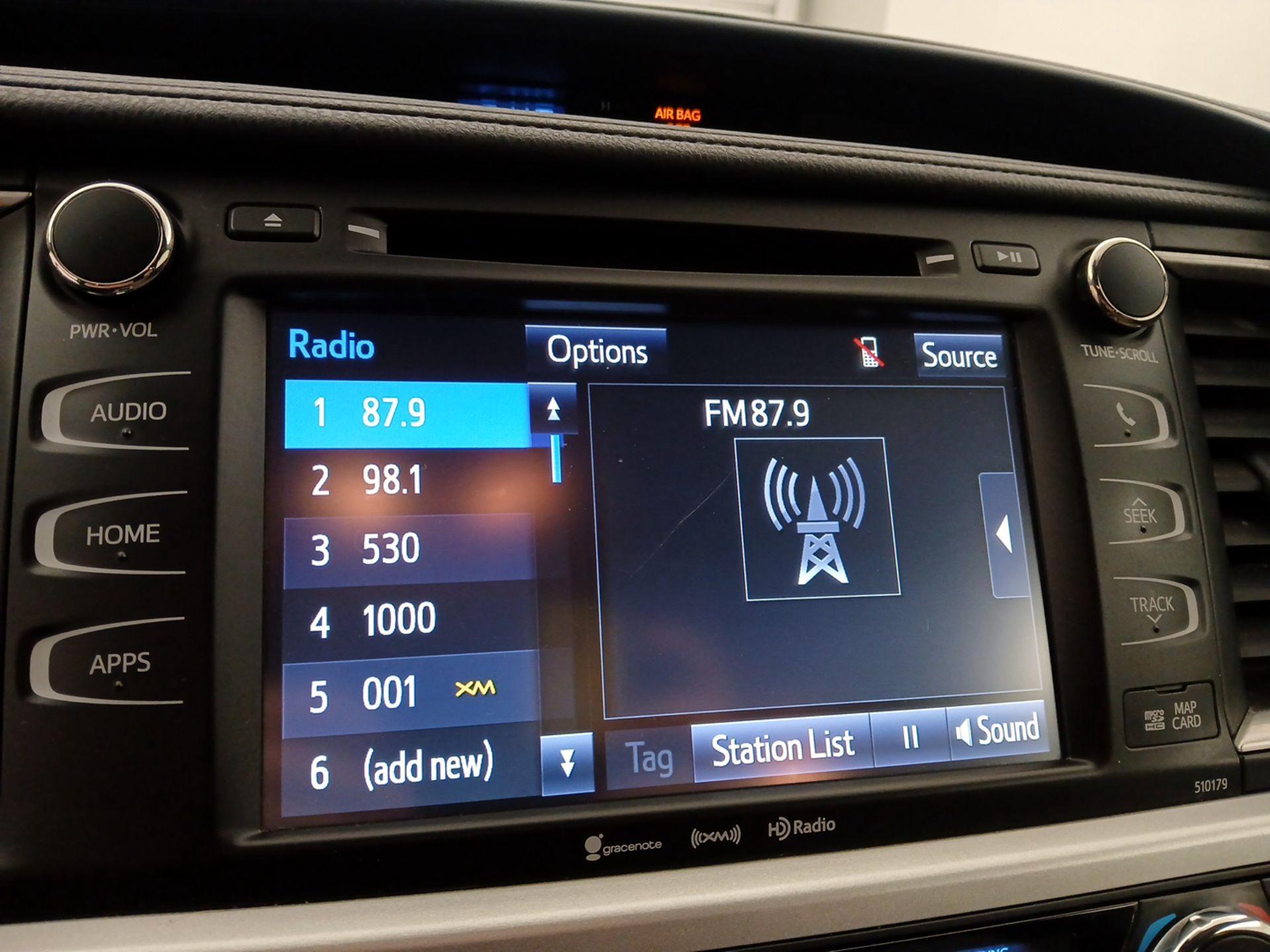 Thumbnail: 2018 Toyota Highlander - 15