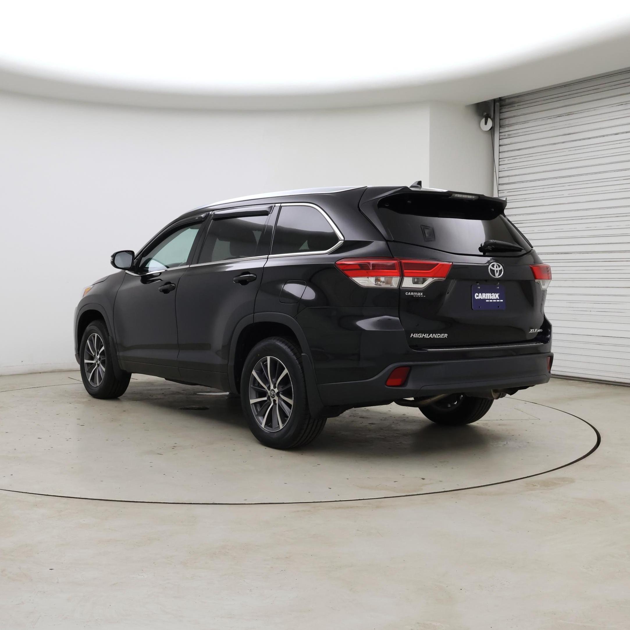 Thumbnail: 2018 Toyota Highlander - 2
