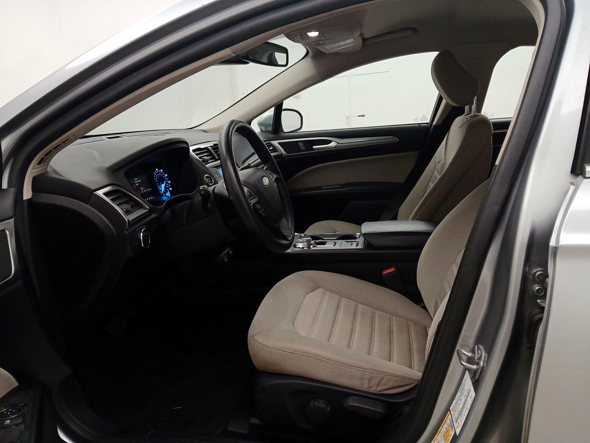 Thumbnail: 2020 Ford Fusion - 11