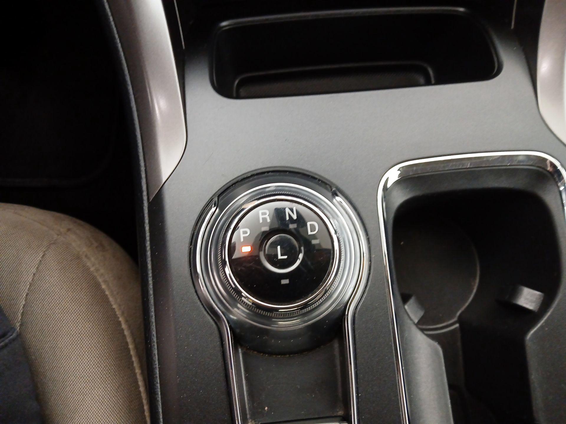 Thumbnail: 2020 Ford Fusion - 17