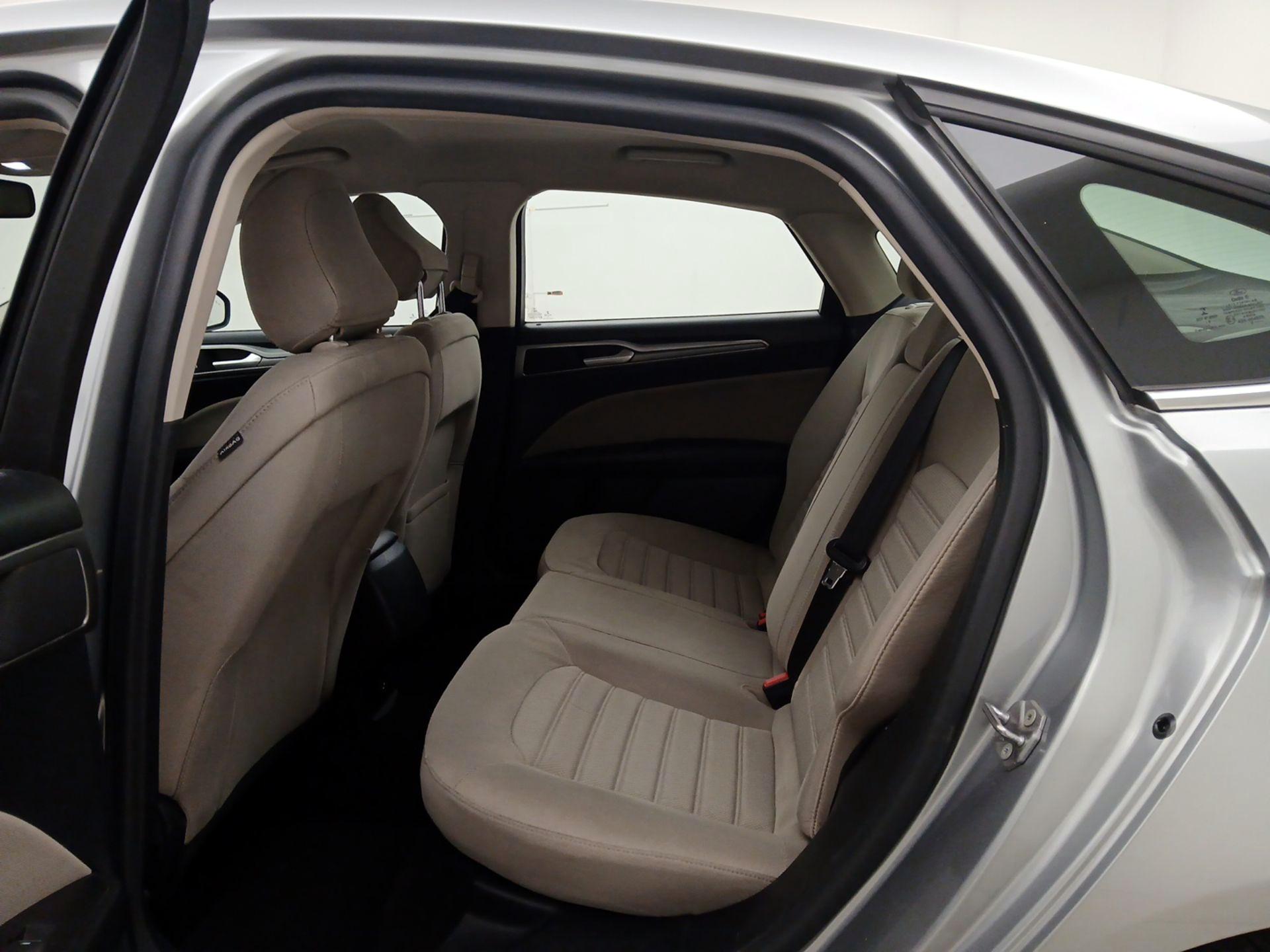 Thumbnail: 2020 Ford Fusion - 19