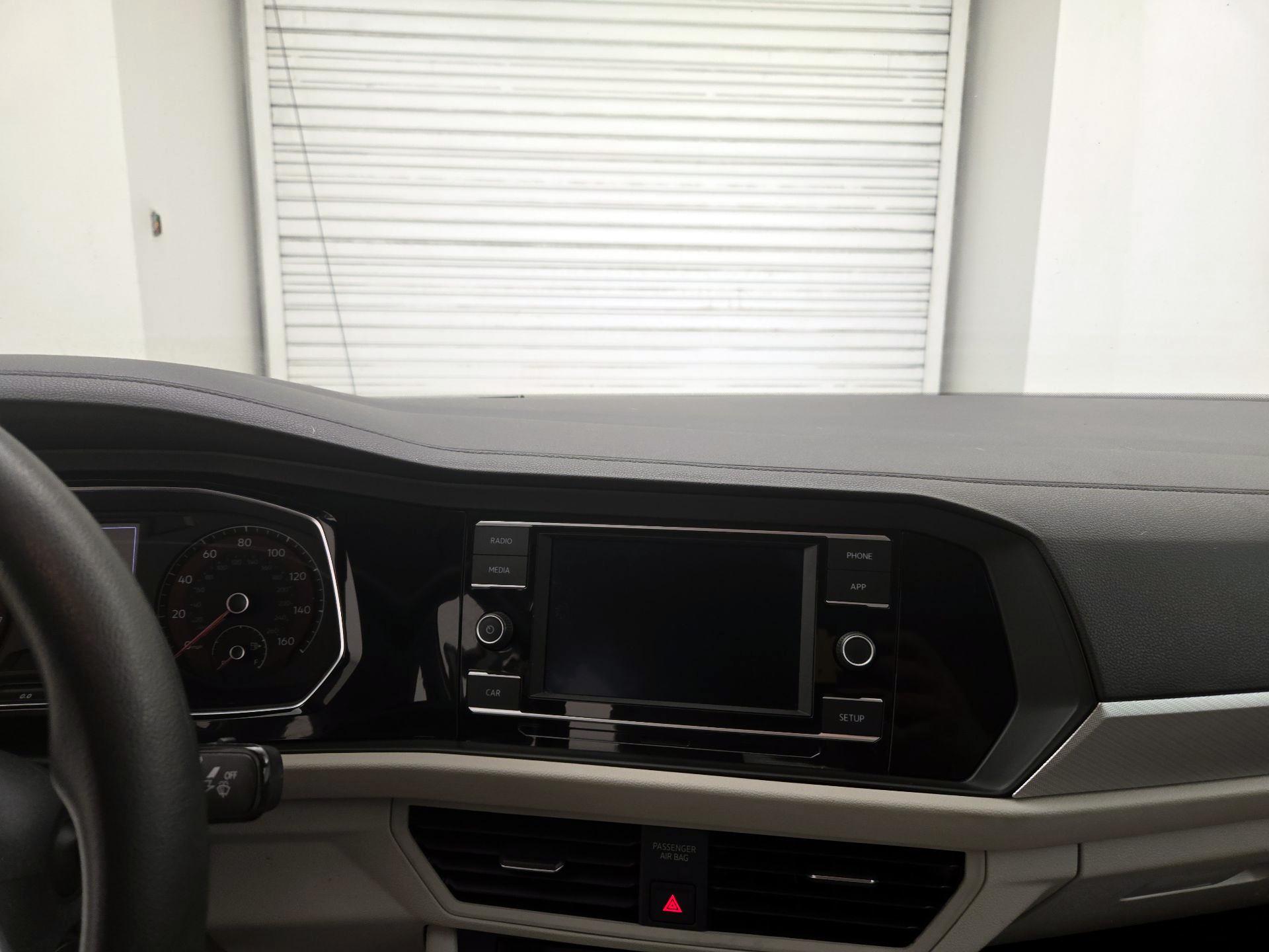 Thumbnail: 2019 Volkswagen Jetta - 9